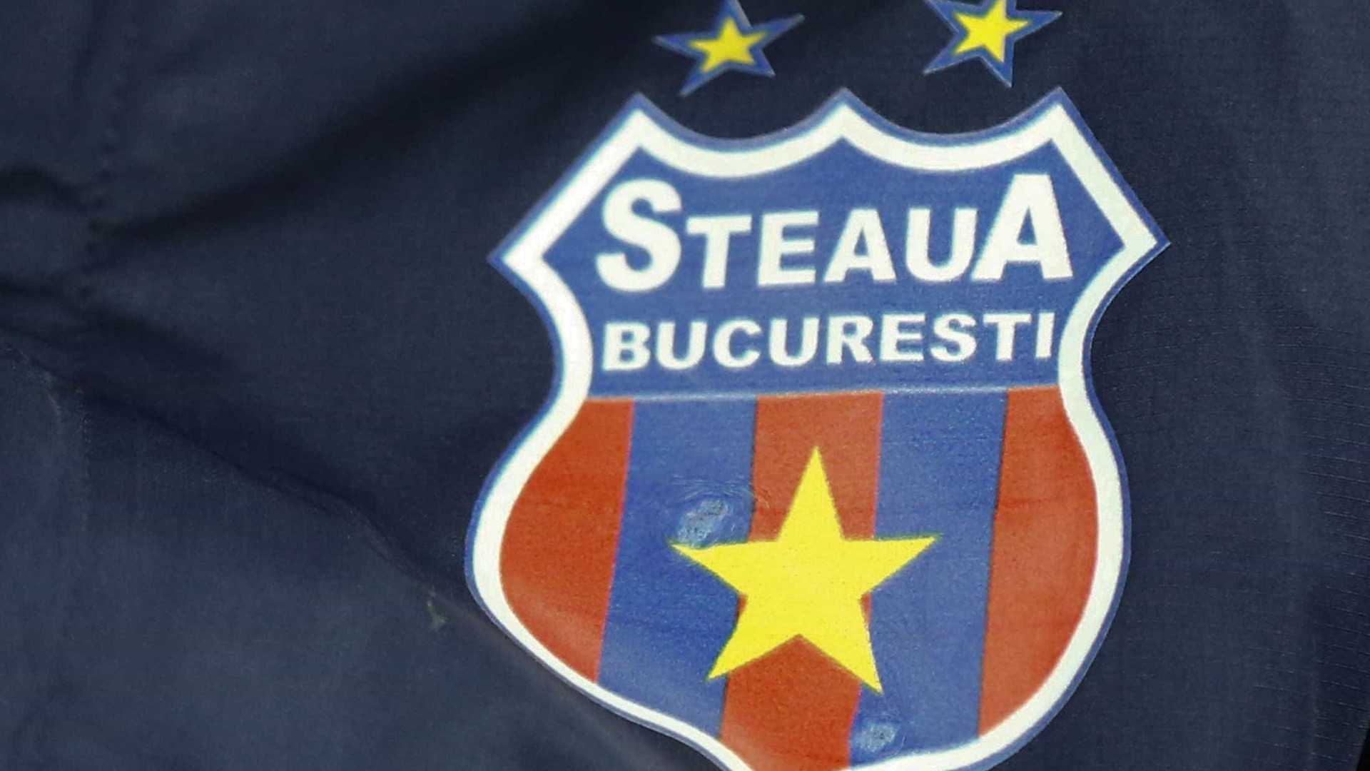 Jornalista romeno mostrou o (mau) estado em que está o Estádio do Steaua