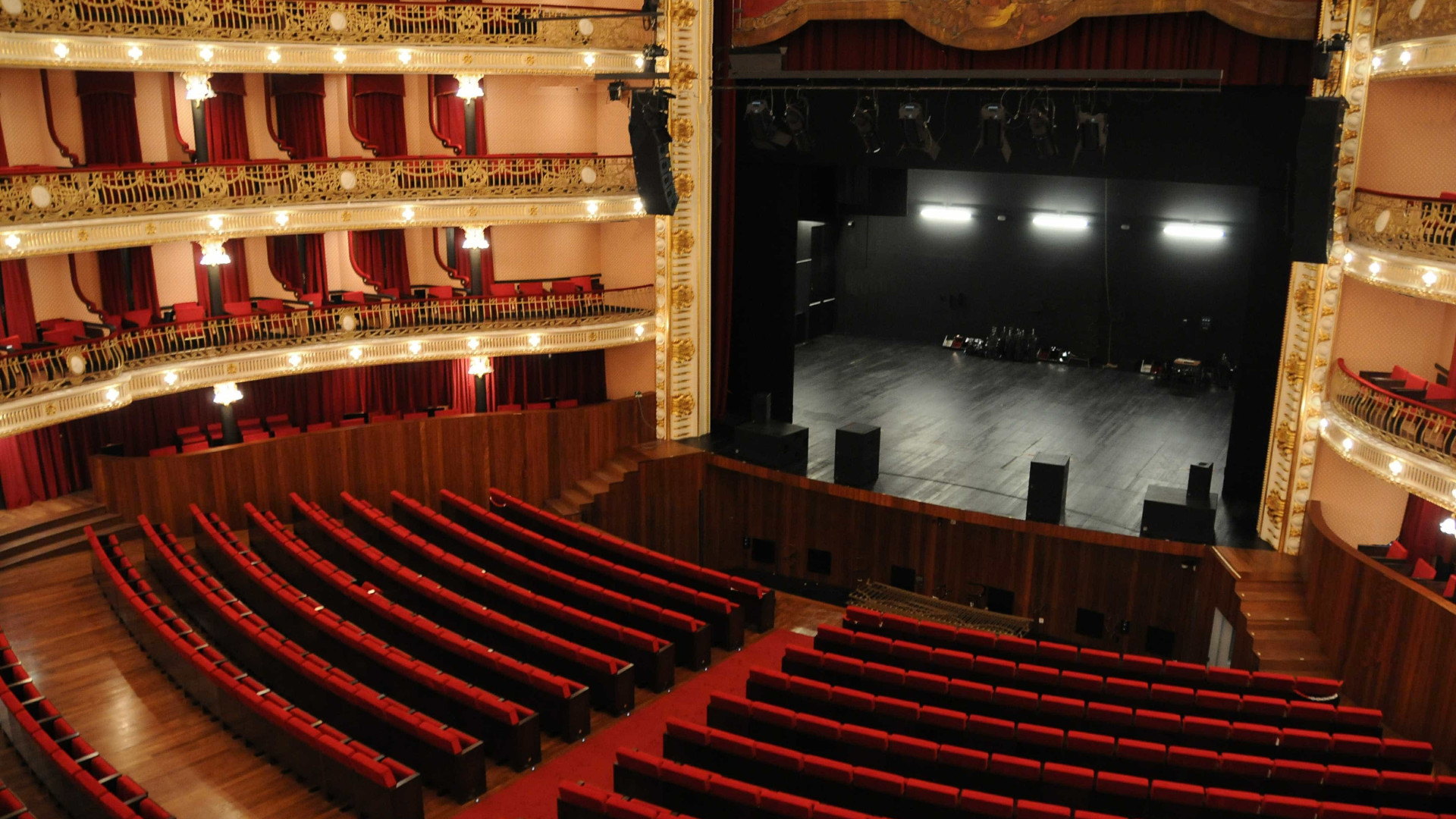 Theatro Circo recebe Ólafur Arnalds, Mulatu Astatke e Anavitória