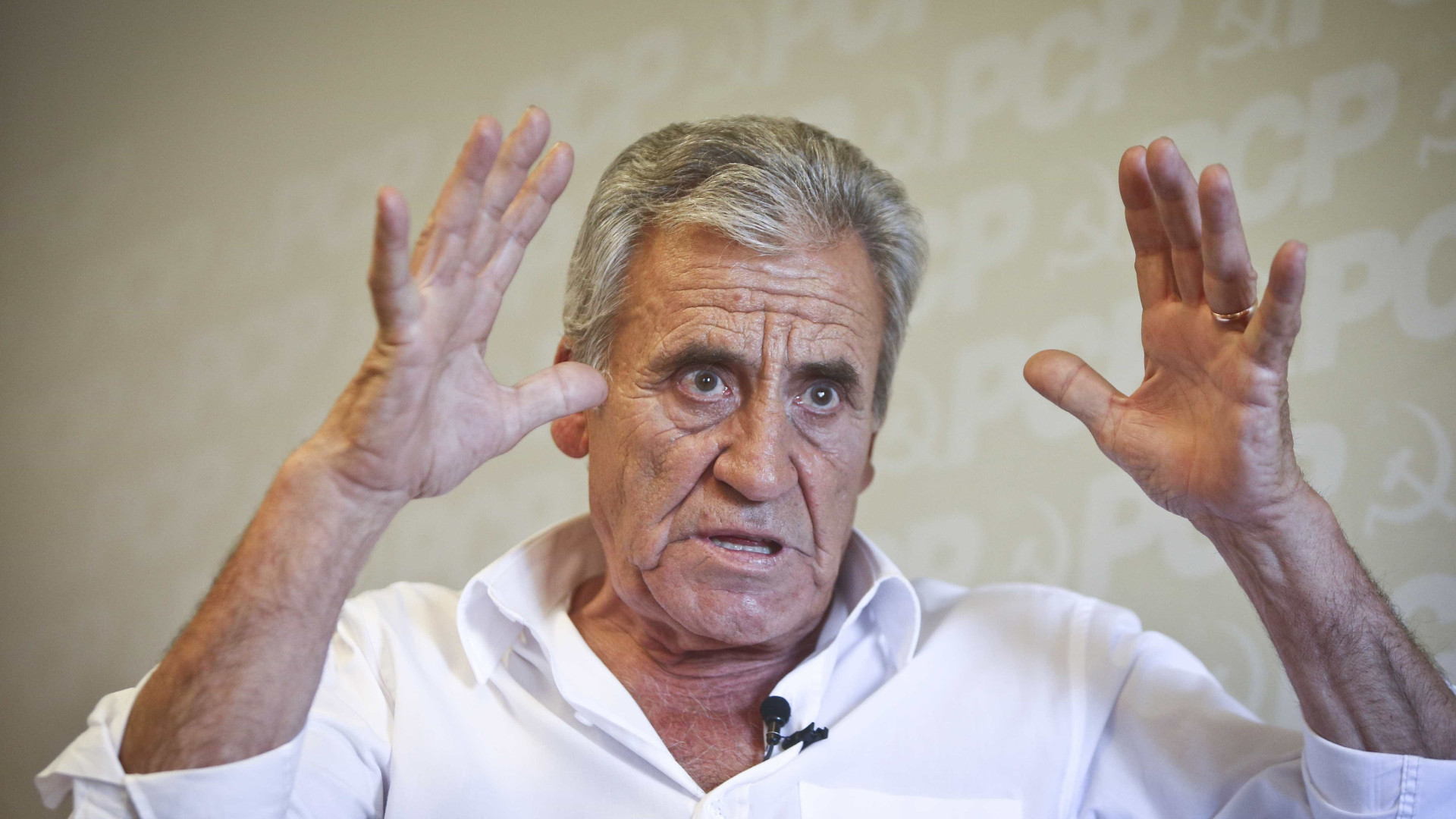 "PS encosta à Direita" e isso "não pode ser silenciado"