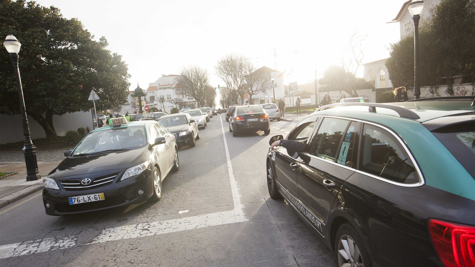 Taxistas vão continuar concentrados na avenida dos Aliados