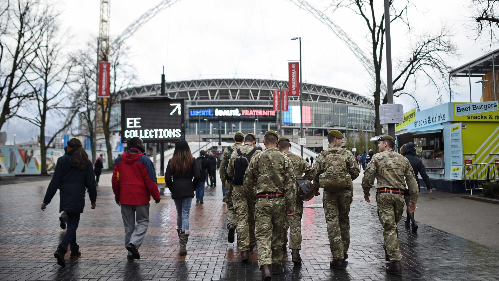 Estádio de Wembley presta homenagem ao Chapecoense