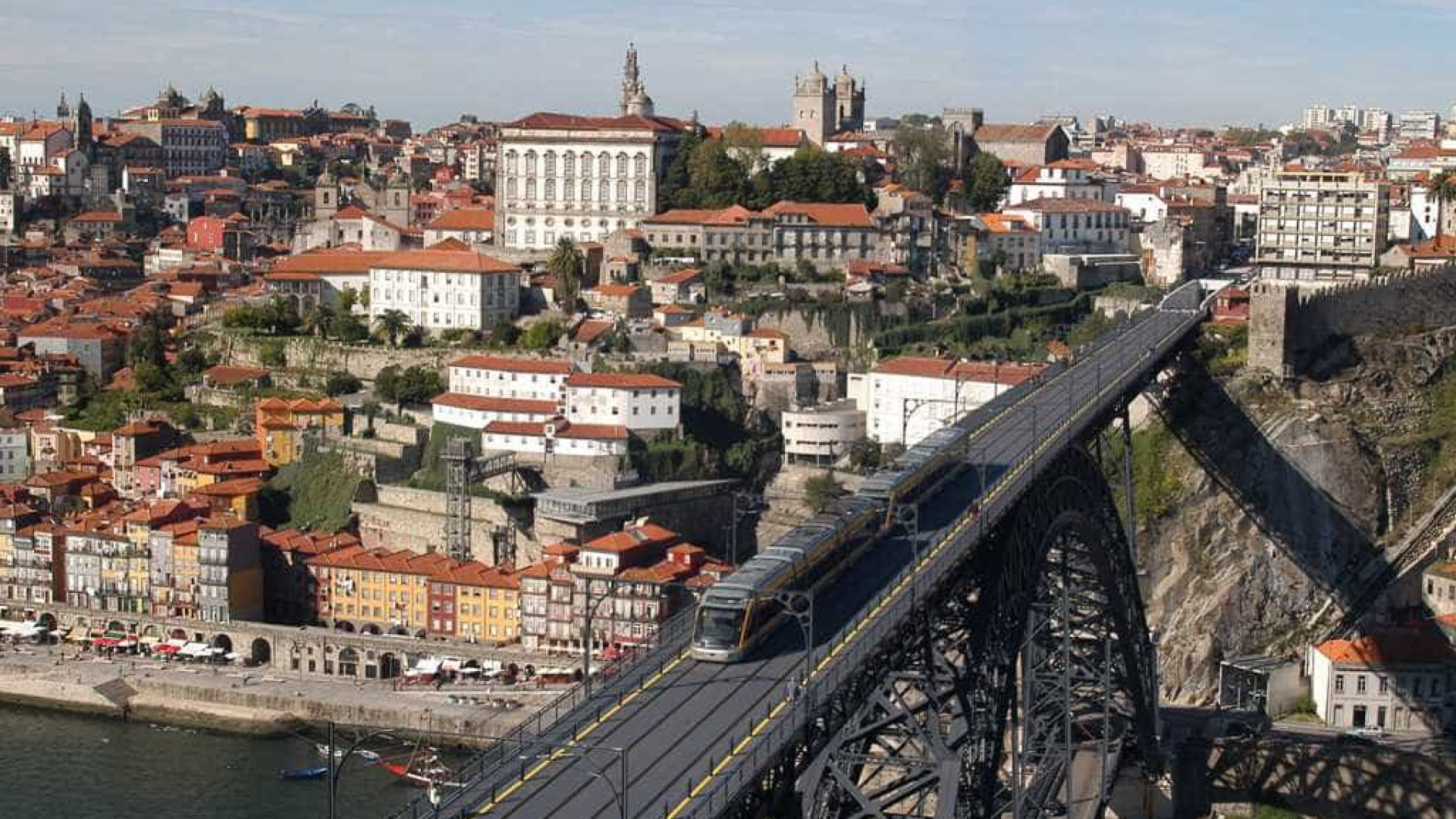 Marcelo pede unidade em torno da Agência Europeia do Medicamento