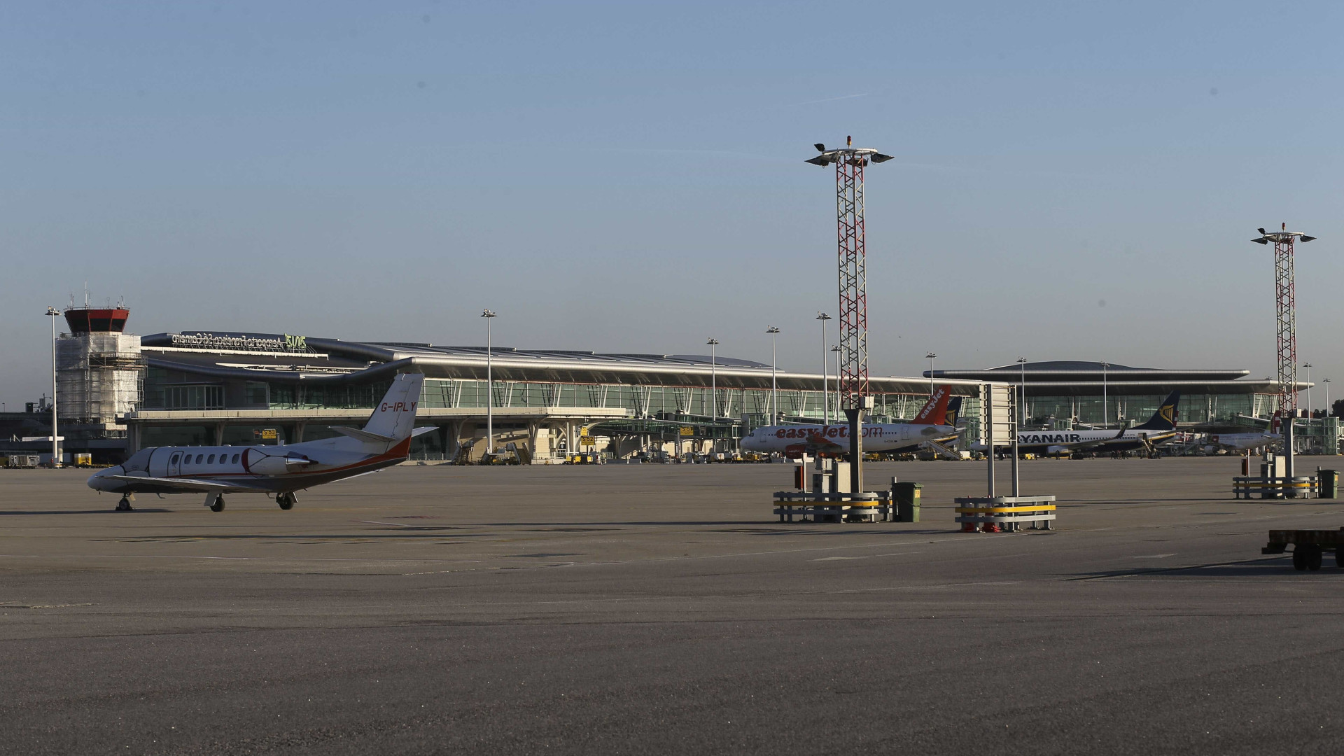 Governo e TAP negoceiam reativação de rotas no aeroporto Sá Carneiro