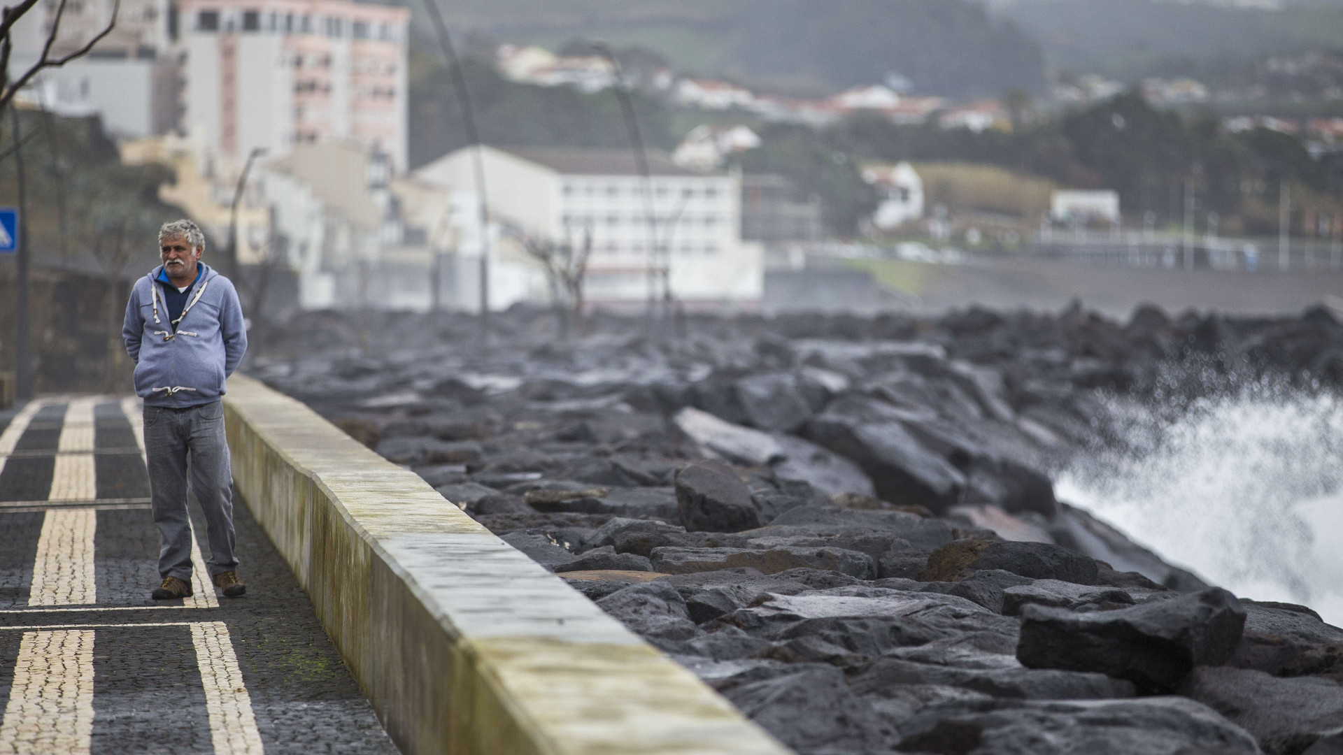 Proteção Civil alerta para agravamento do tempo nos Açores