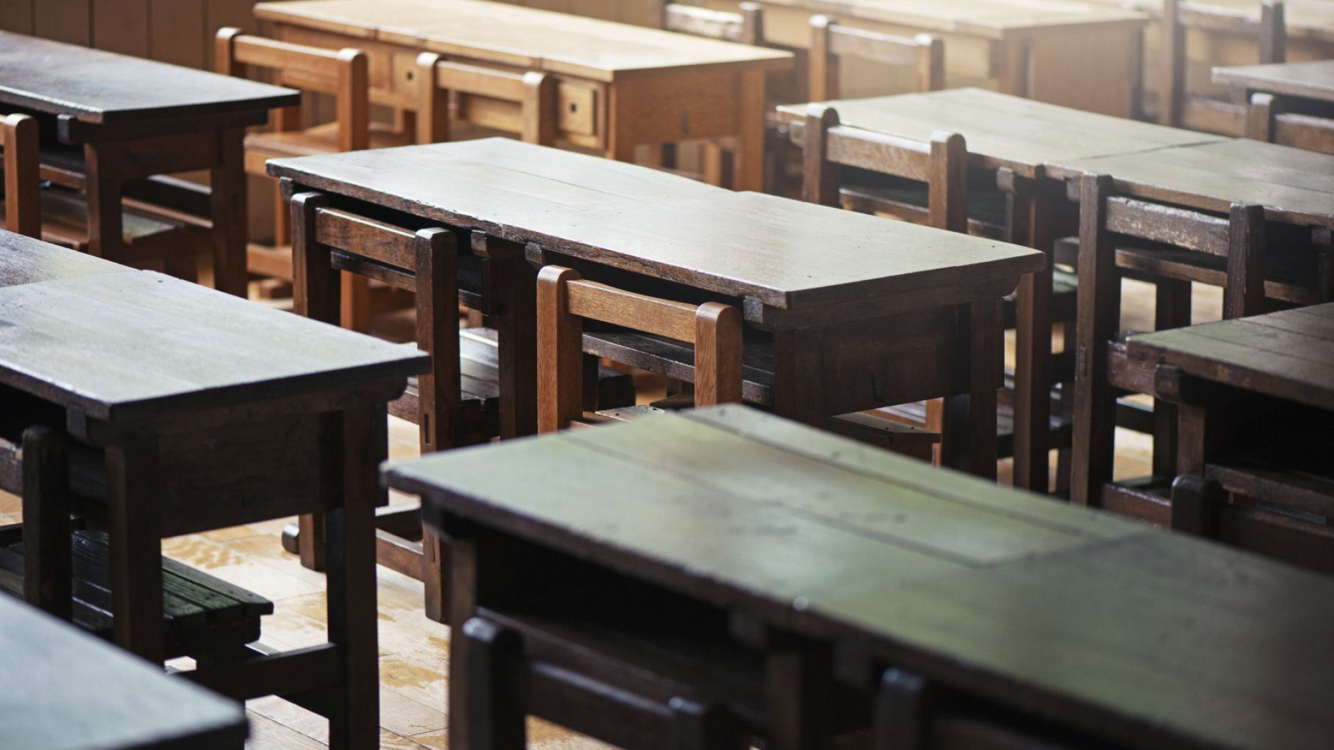 Um debate no Parlamento, contra e a favor dos rankings das escolas