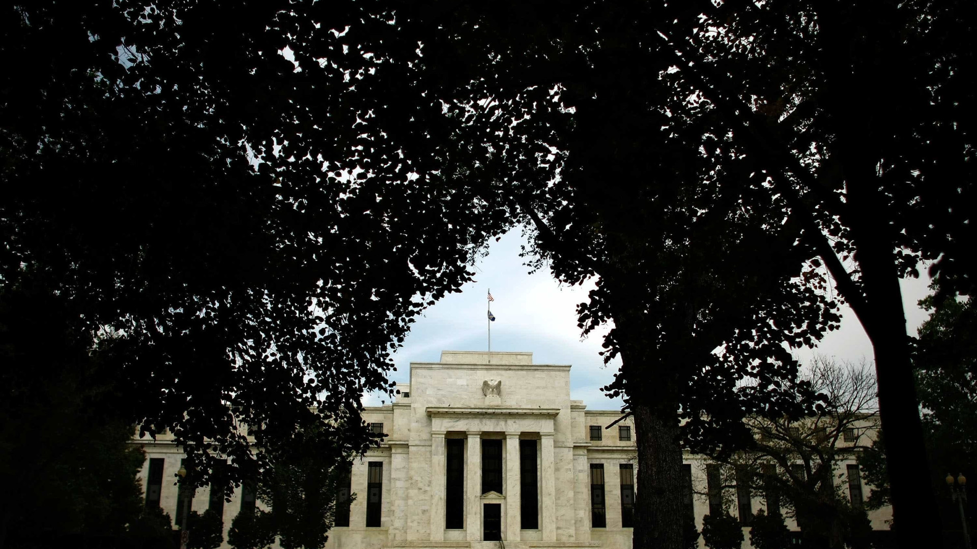 Reserva Federal prevê mais duas subidas de juros este ano