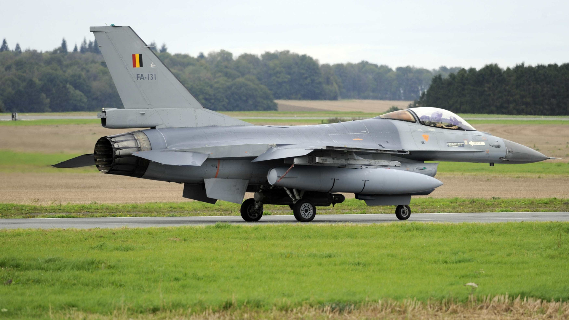 Bélgica prepara aviões F-16 para atacar Estado Islâmico