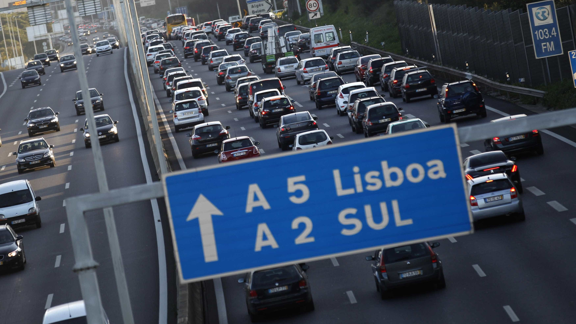 Obras vão condicionar trânsito na A5. Saiba quando