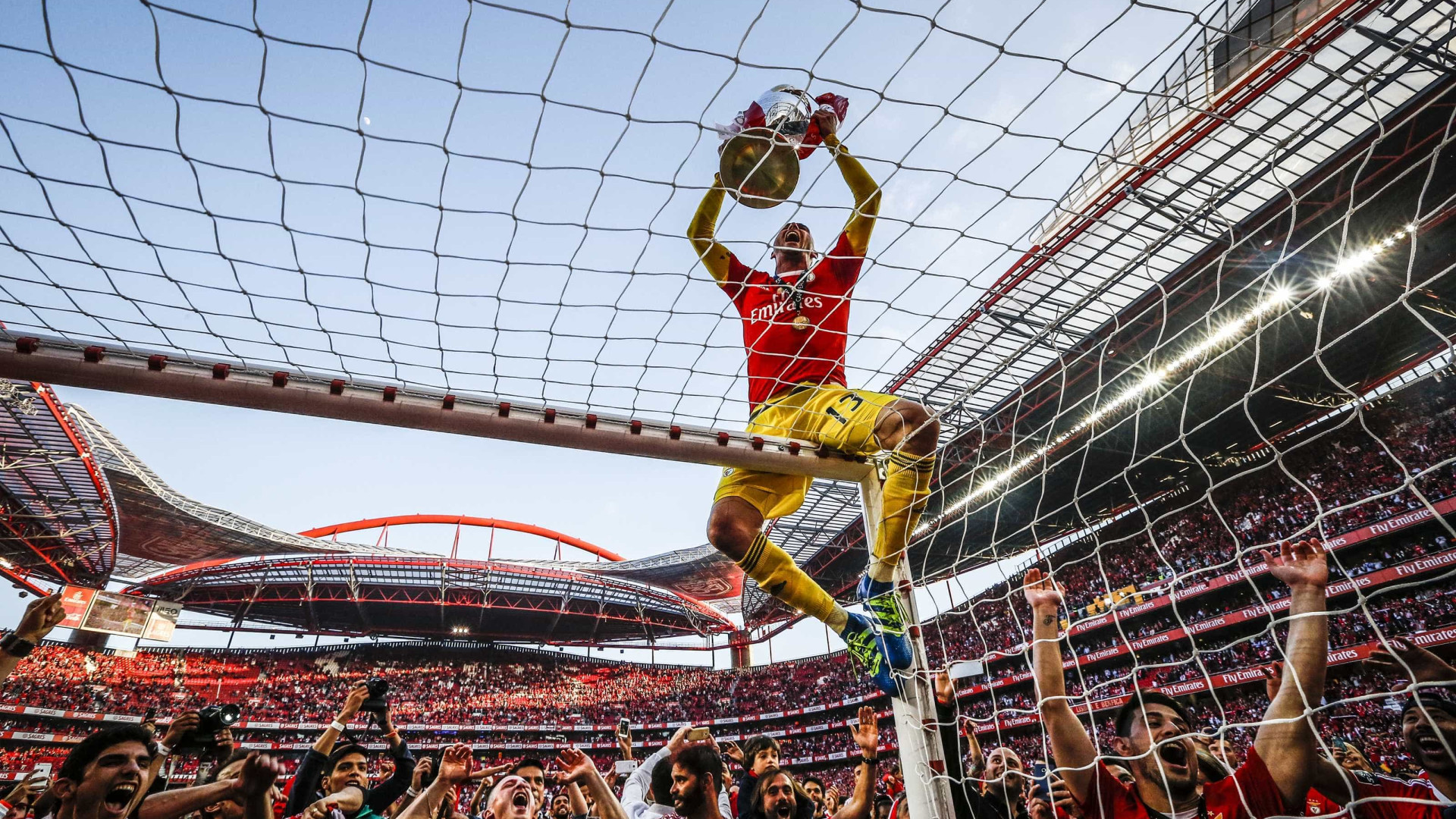 Esqueçam De Gea, Ederson ou Cech. Ingleses 'loucos' com... Paulo Lopes