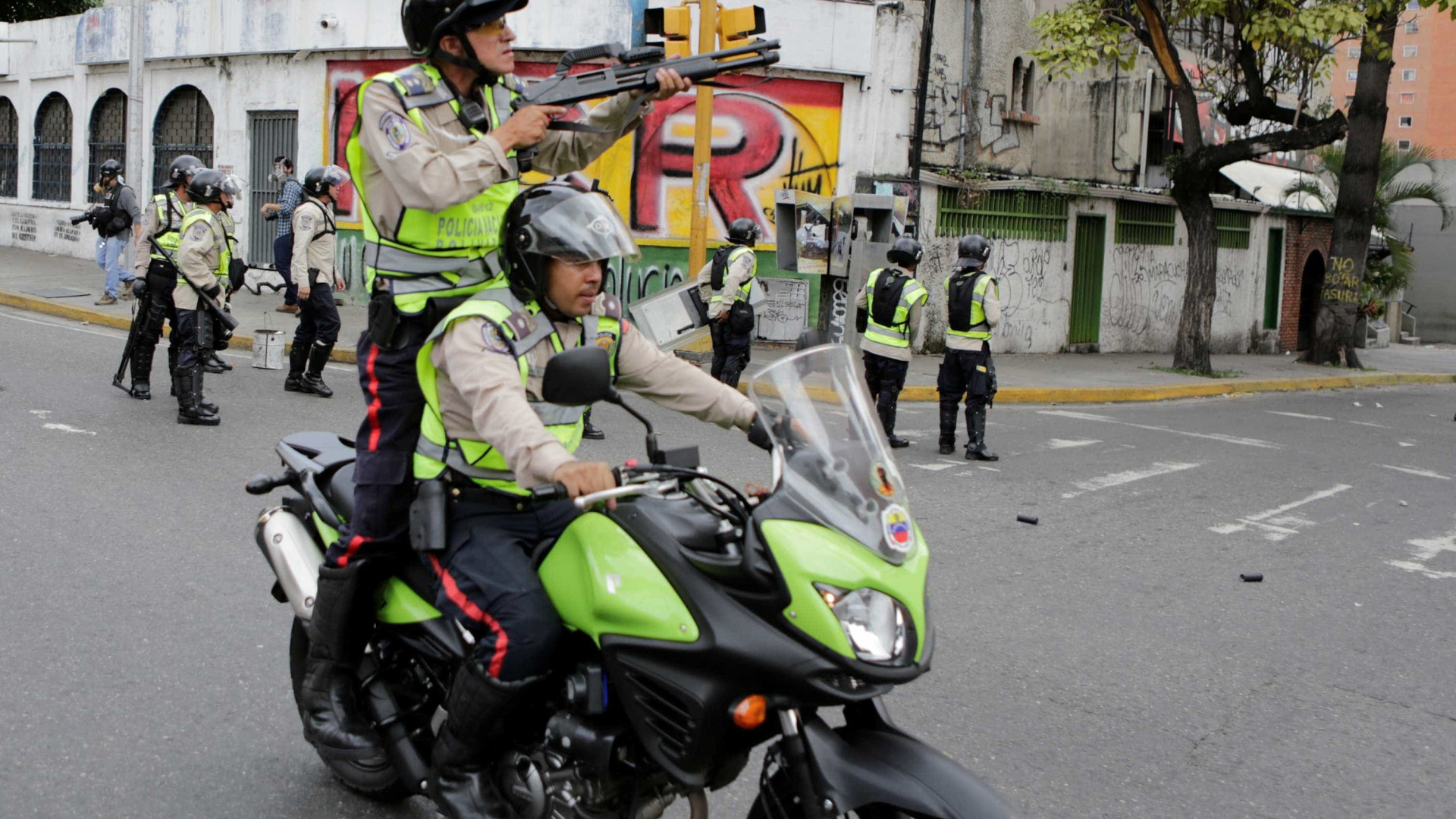 Três jornalistas detidos na Venezuela por fazerem gravações sobre turismo