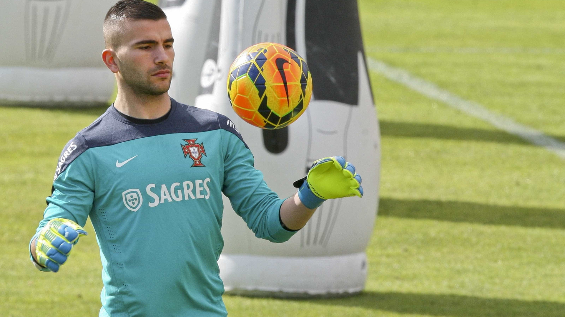 Pepe integrado na seleção portuguesa, Lopes ausente