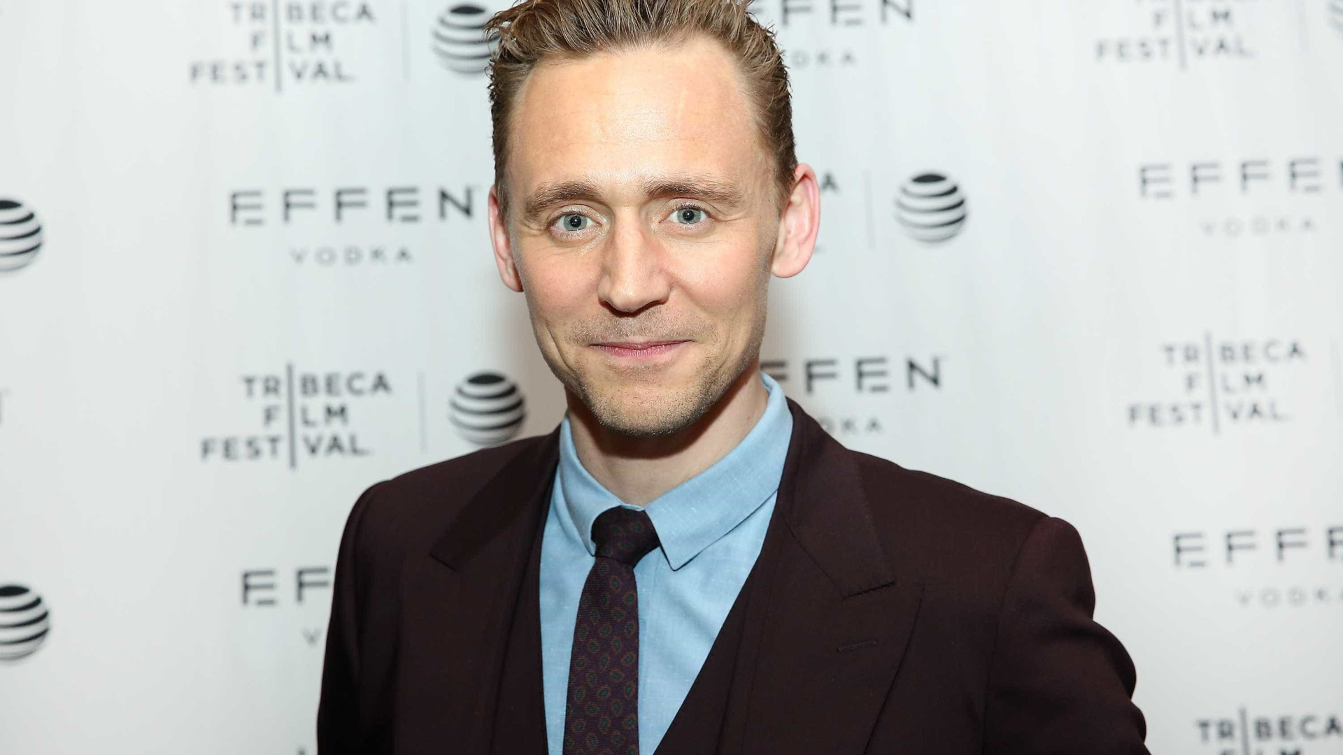Tom Hiddleston pede desculpa após ser criticado pelo discurso nos Globos