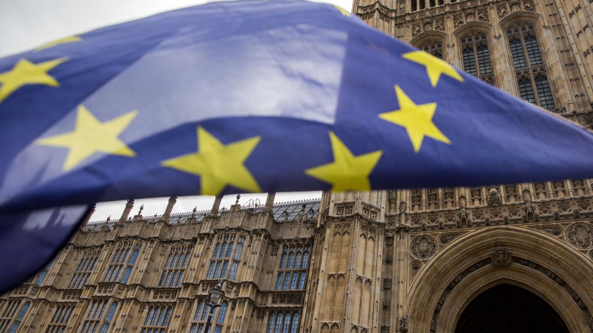 Eurodeputado do PS diz que europeias podem pôr em crise os moderados