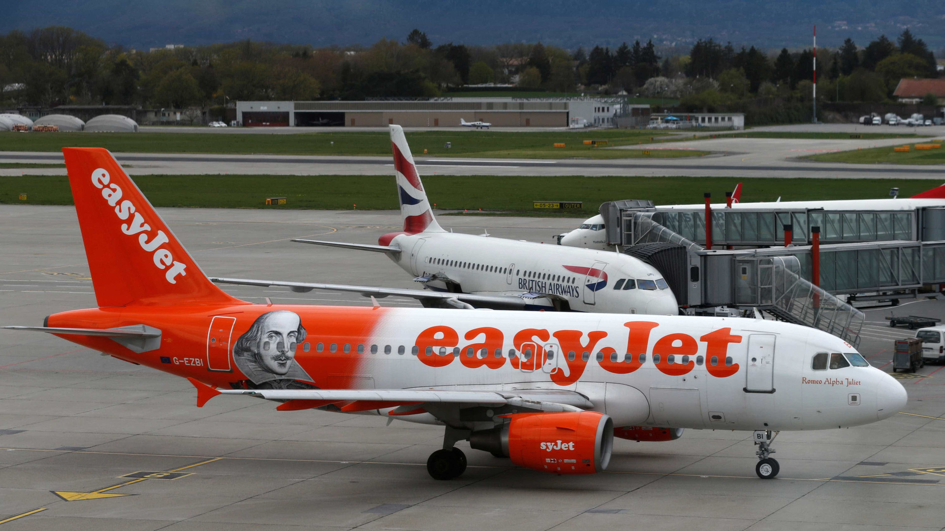 EasyJet vem a Portugal para recrutar pilotos e copilotos