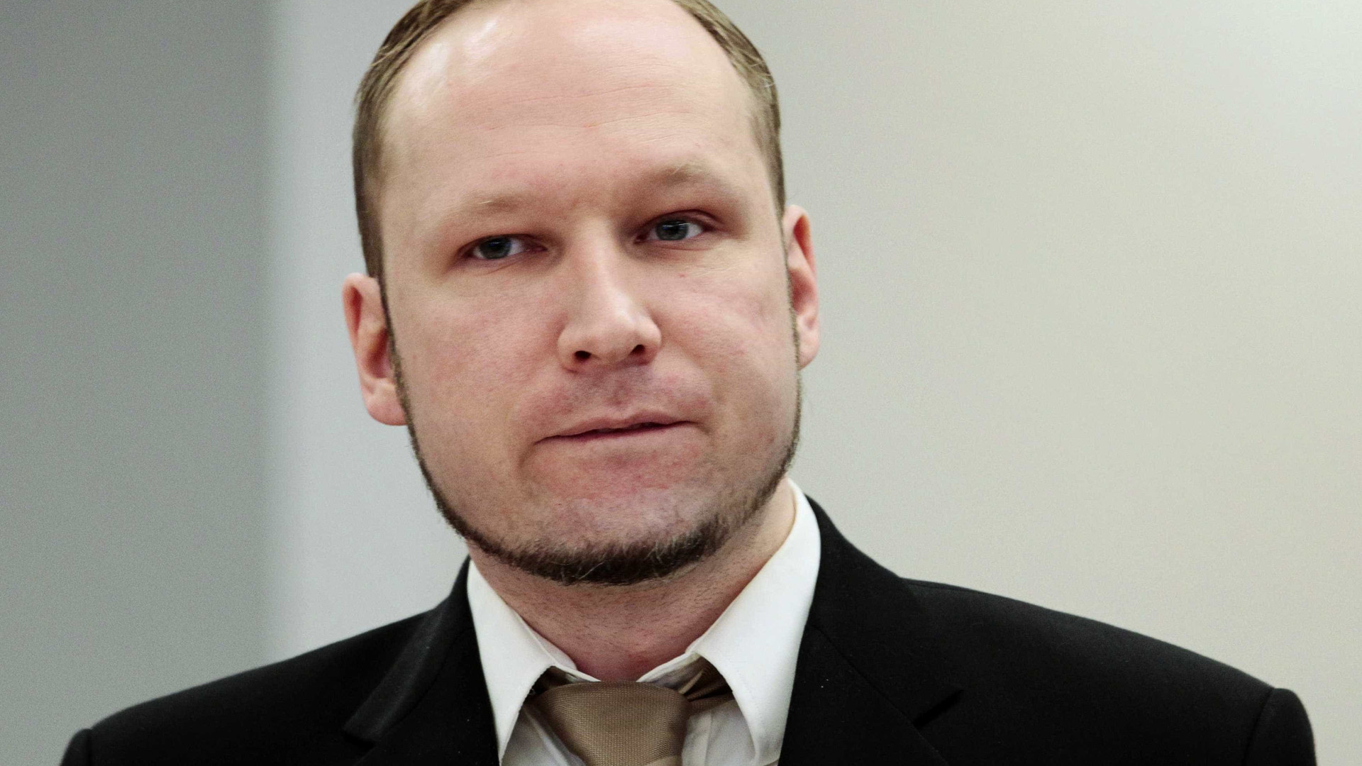 Breivik continua isolado para não espalhar ideologia nazi