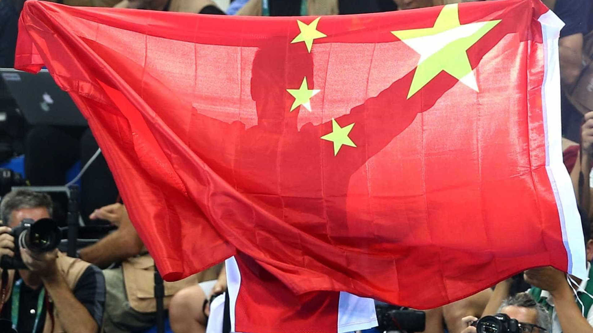 China reforça controlo sobre redes sociais