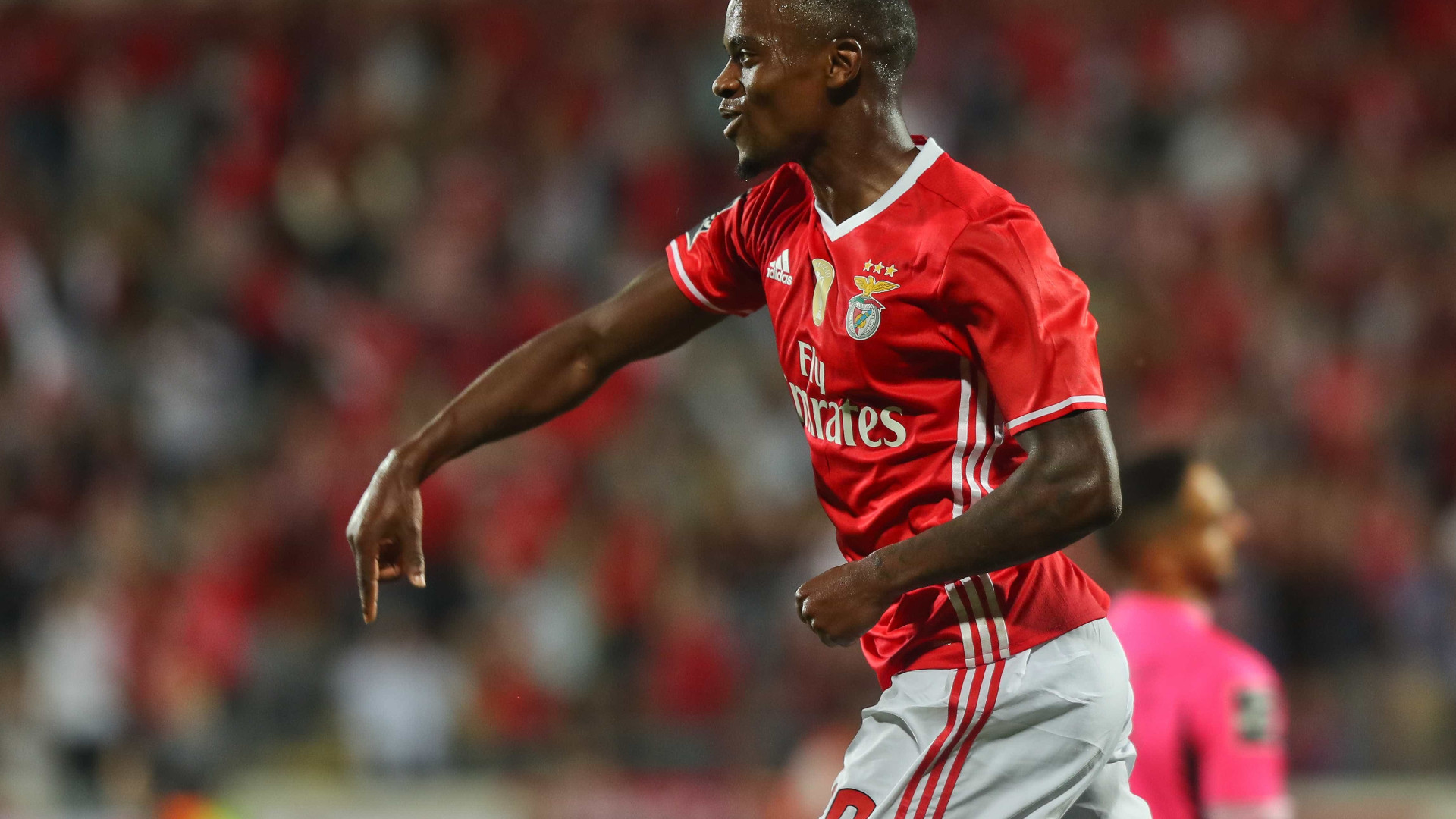 'Gigantes' alemães medem forças por Nélson Semedo