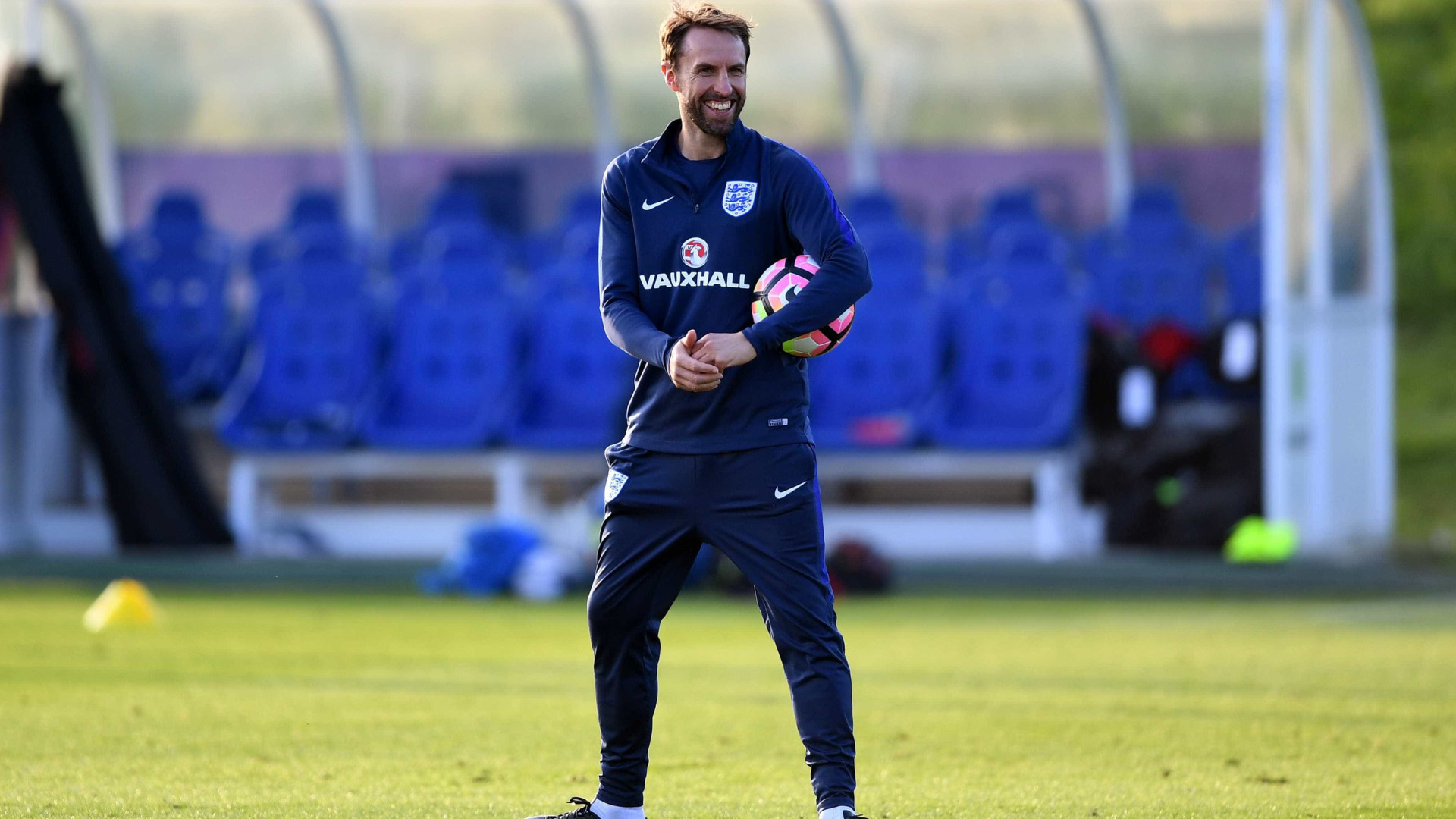 Gareth Southgate será selecionador inglês a título definitivo