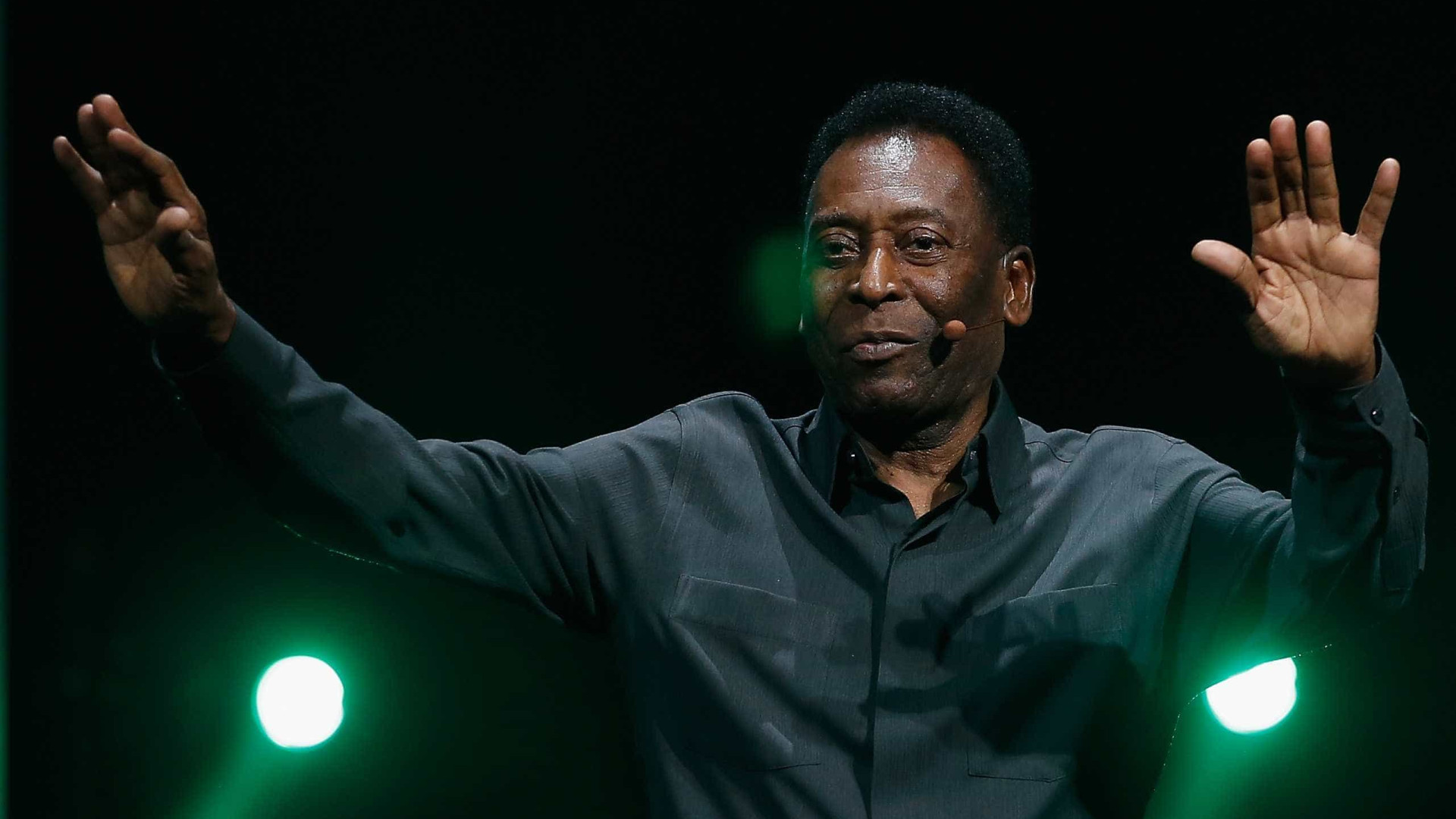 Pelé agradece 'defesa do século' que deu início a amizade com Banks