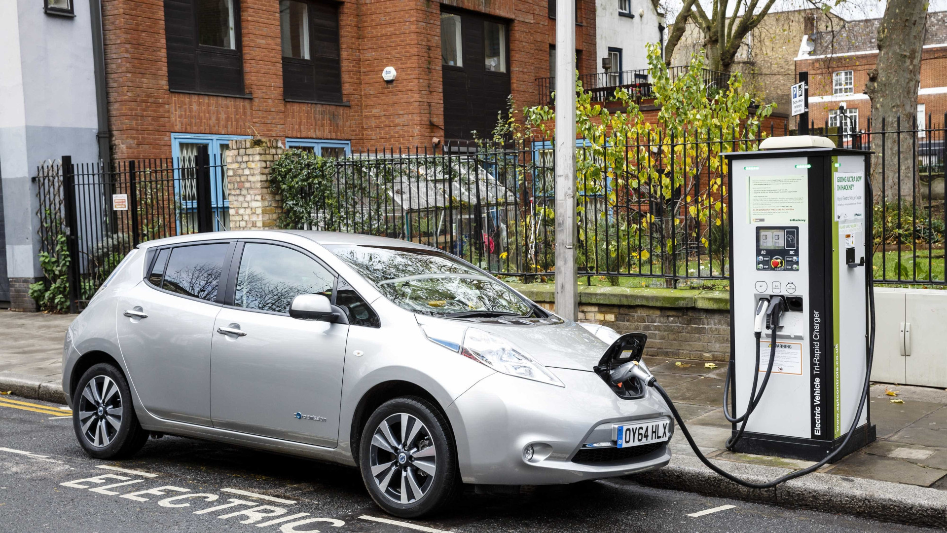 Mais apoio a carros elétricos e transportes públicos, alerta organização