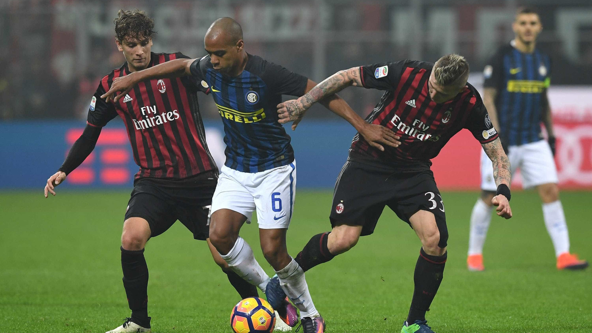 FourFourTwo destaca João Mário e Jonas numa lista dos melhores do mundo