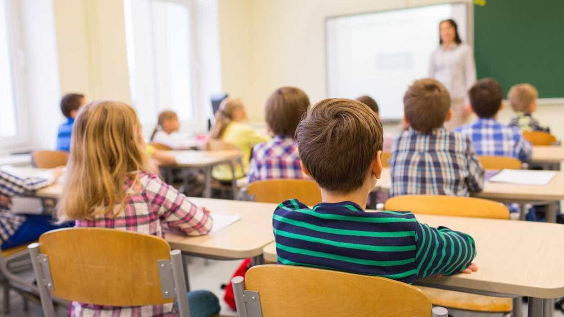 Manuais digitais vão trazer benefícios para o ambiente, alunos e pais