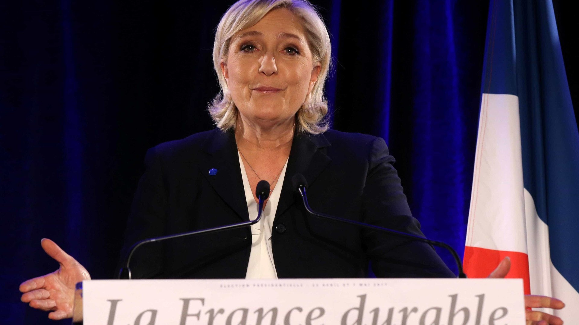 Polícia faz buscas a sede de campanha de Marine Le Pen