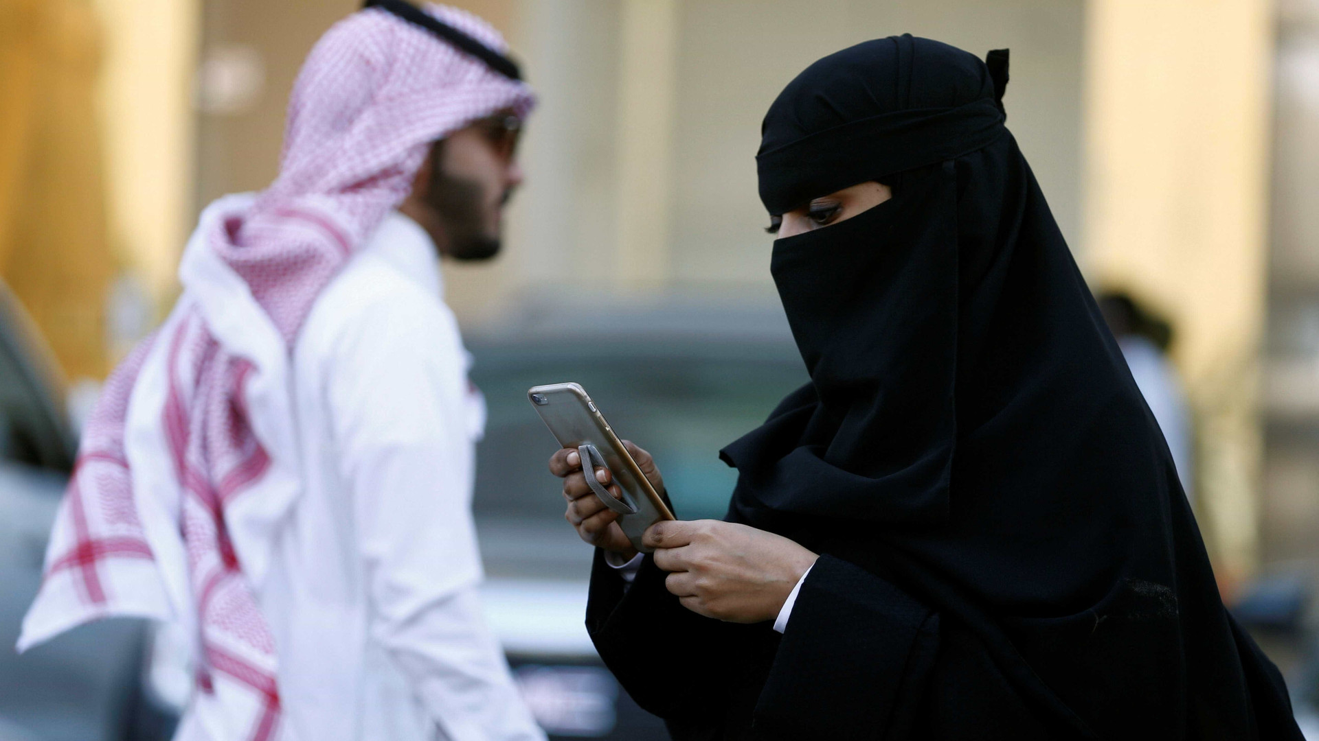 App na Arábia Saudita 'ajuda' homens a localizarem as mulheres