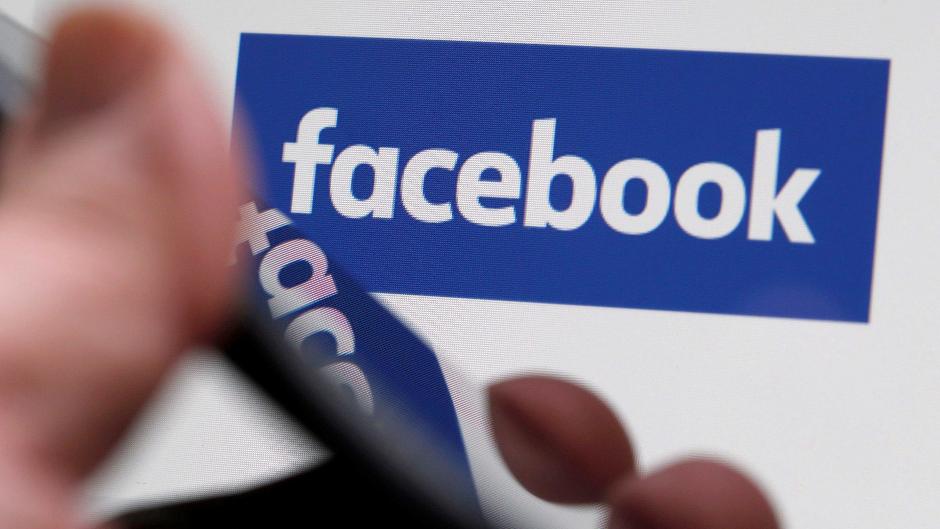 E se tivesse de pagar pelo Facebook? Saiba quanto custaria