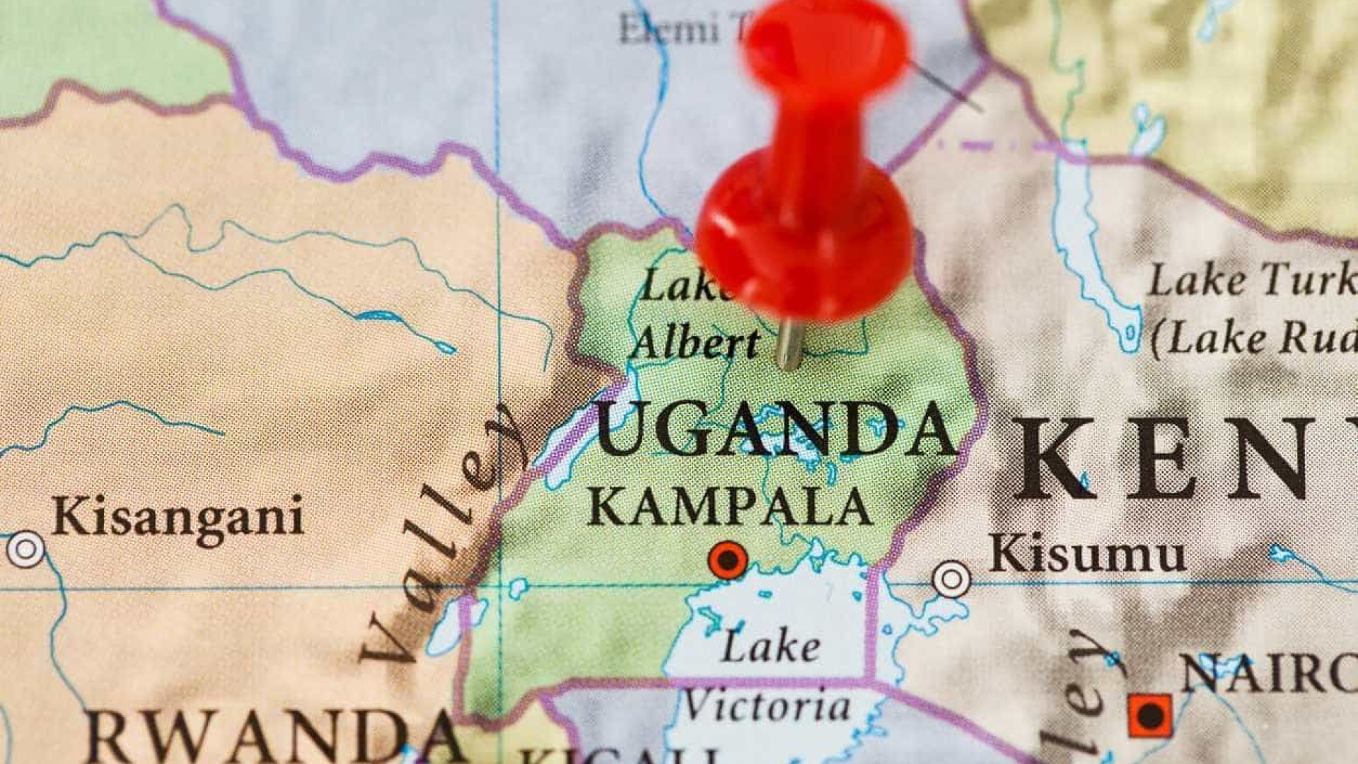 Número de mortos em desmoronamento no Uganda sobe para 40