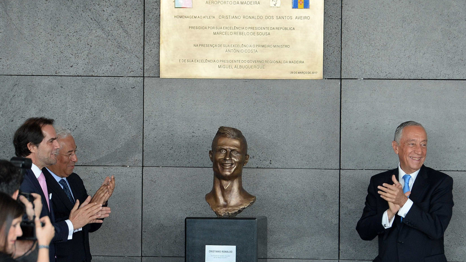 Ronaldo já tem 'cara nova' no Aeroporto da Madeira