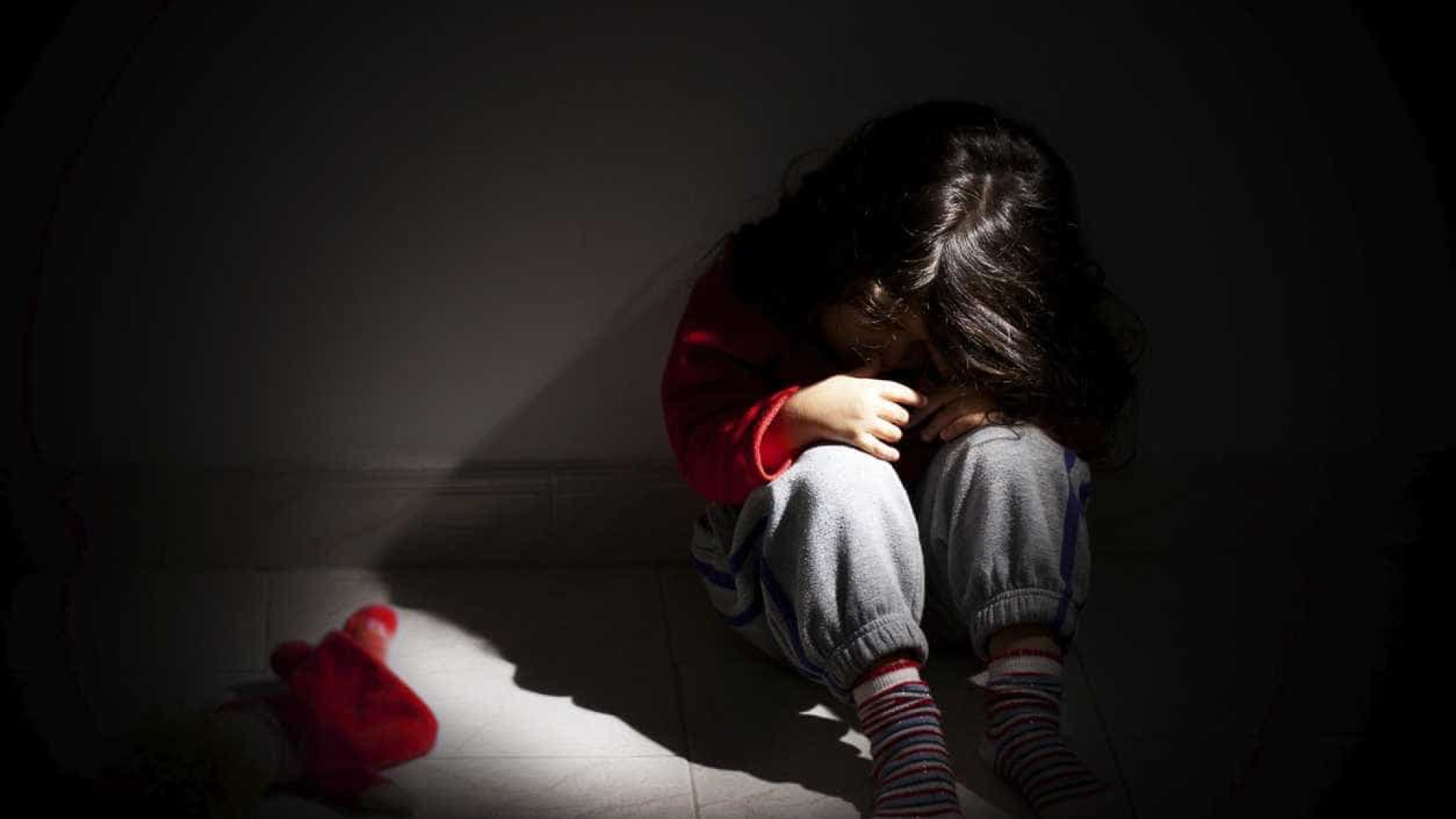 Açores: Homem de 25 anos suspeito de violar familiar de 13 anos