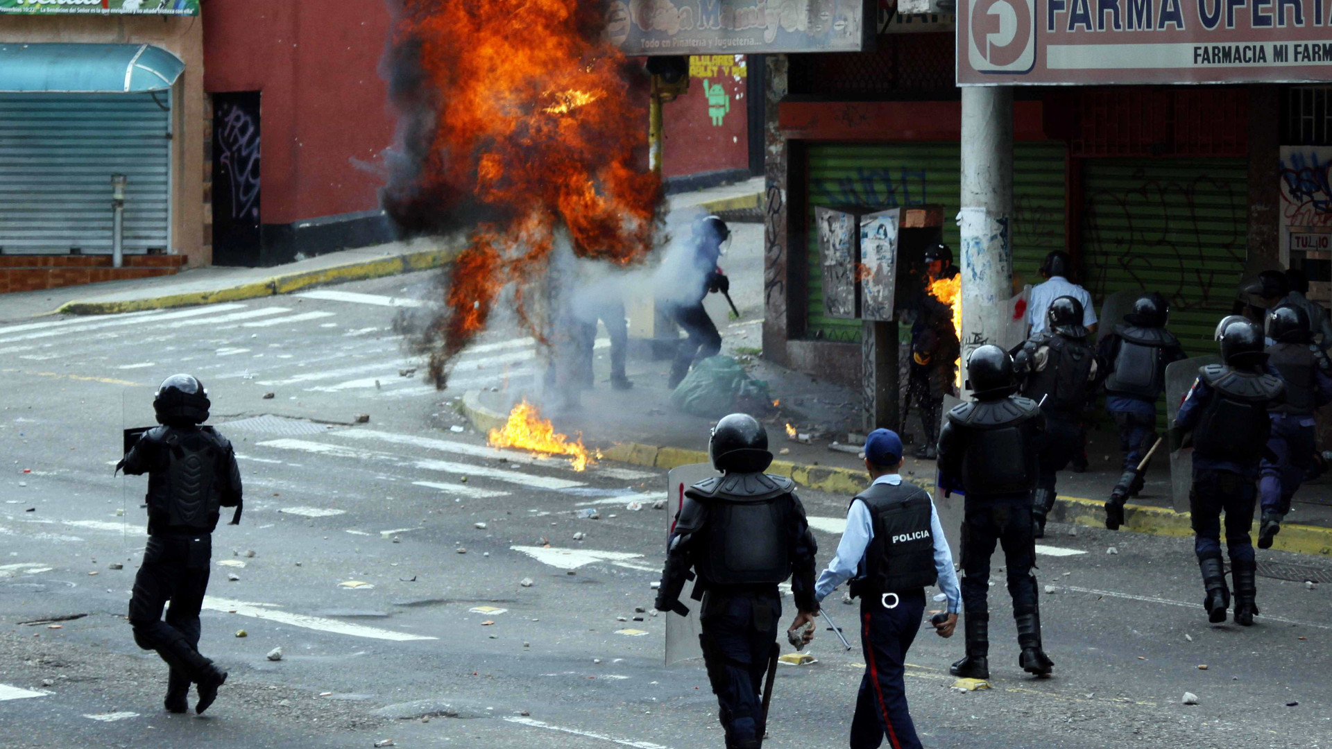 A Venezuela saiu em peso à rua. Violência, detenções e mortes