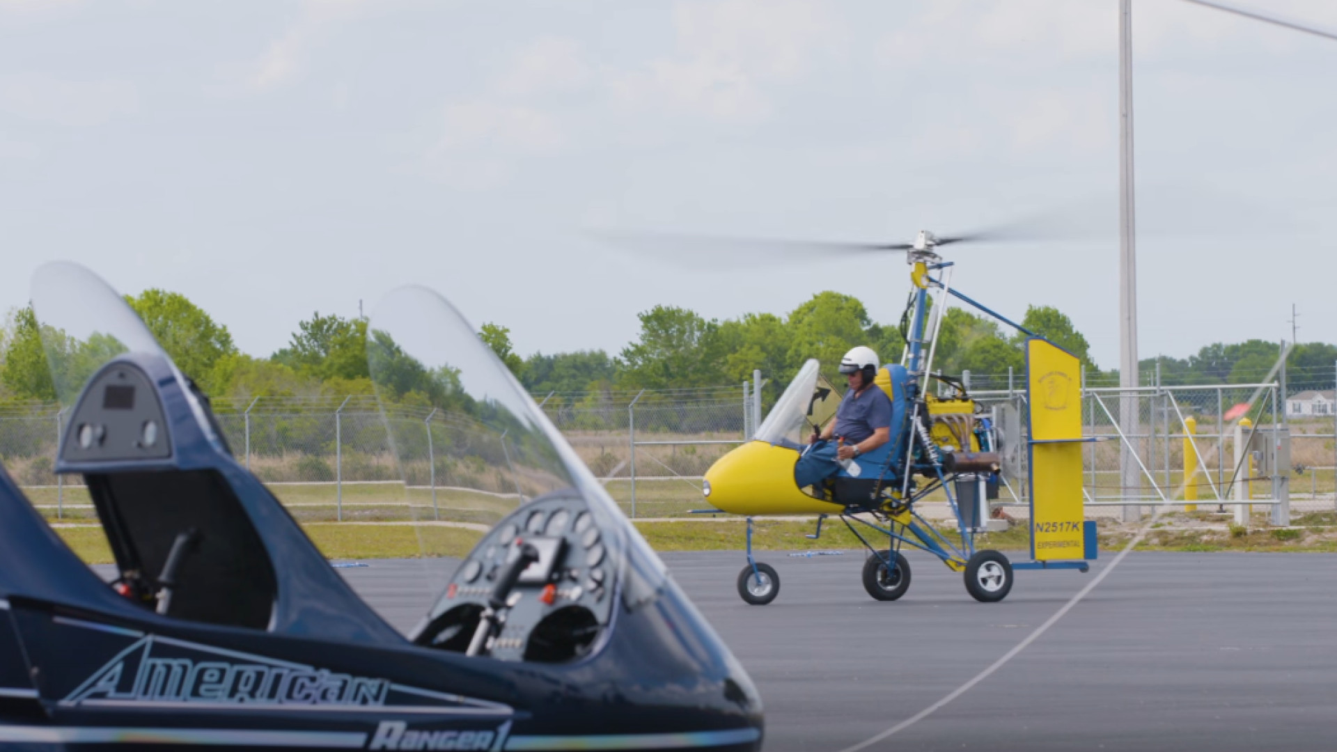 O homem que constrói aeronaves à mão e fá-las voar
