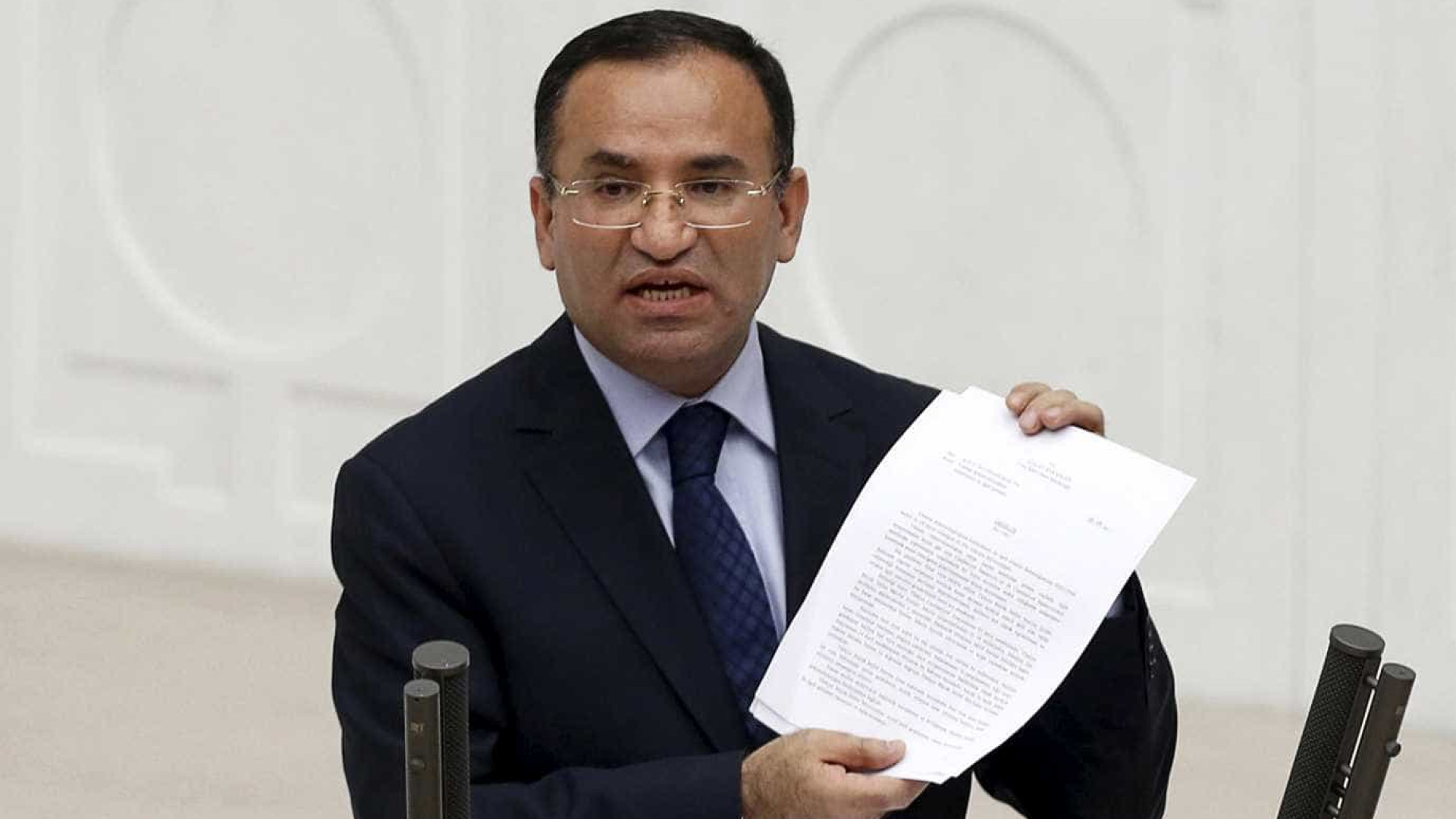 Ministro turco vincula observadores internacionais a grupos terroristas