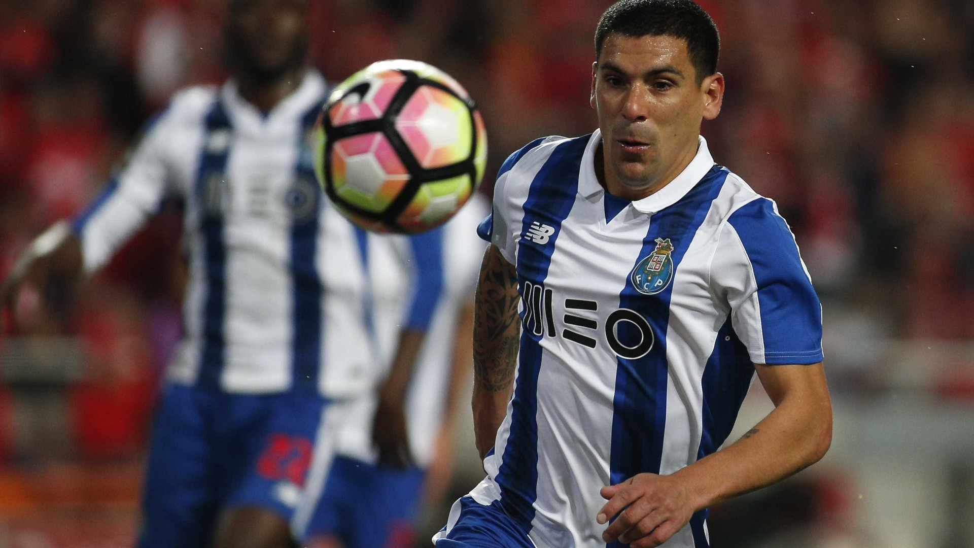 "FC Porto? Posso ficar mais um ano, mas ainda não decidi"