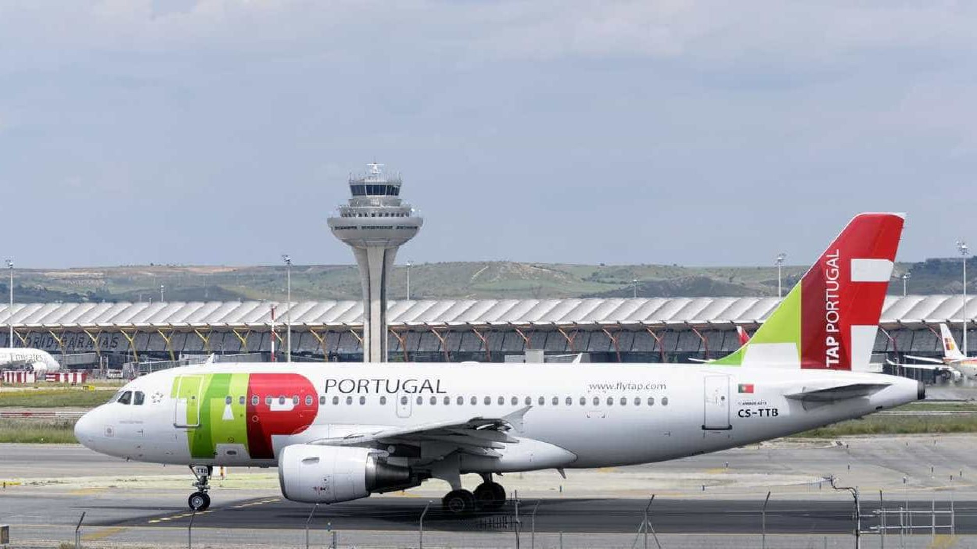 TAP cancela dois voos Barcelona-Lisboa por "motivos operacionais"