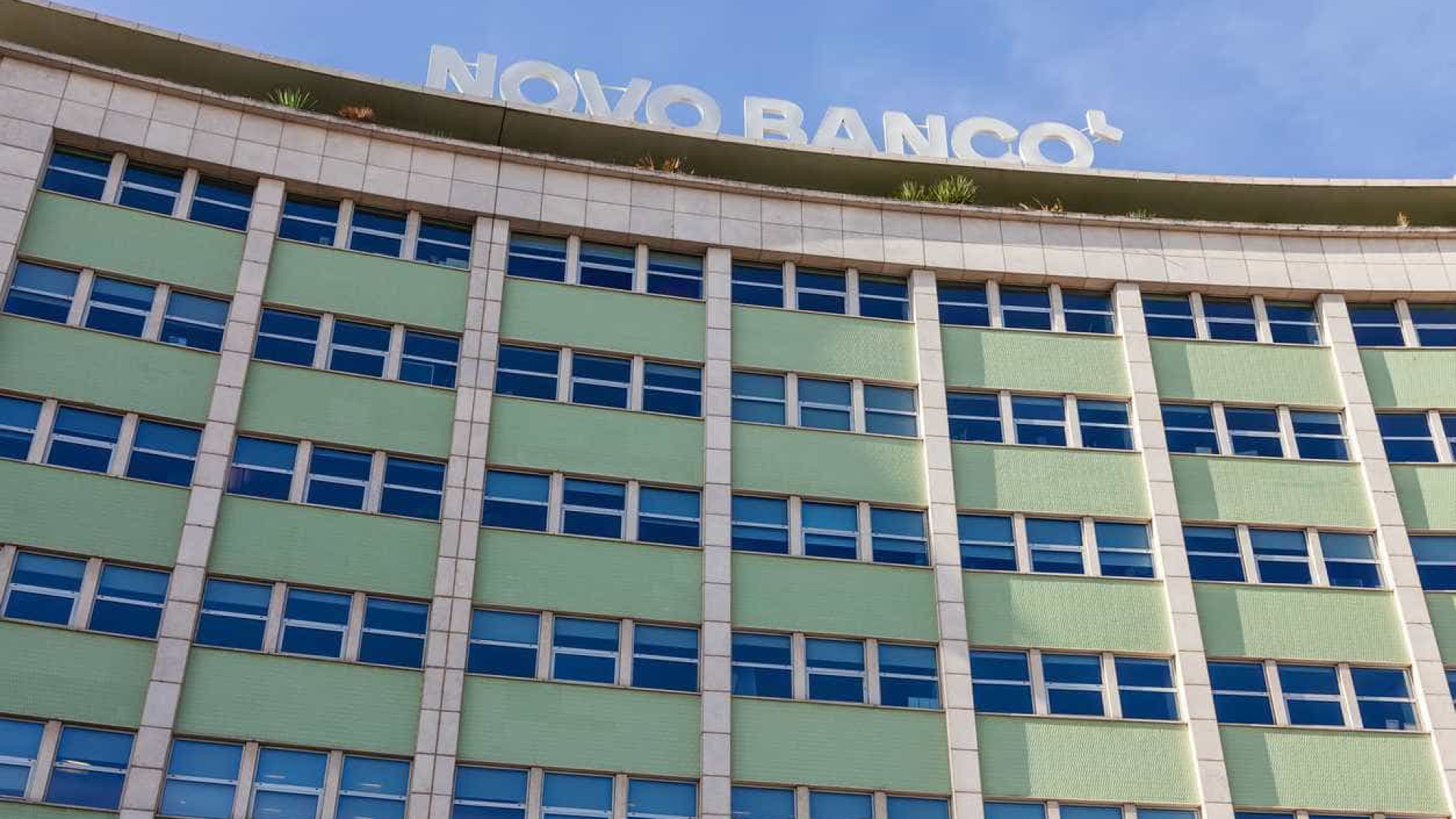 BES: Investidores em obrigações do Novo Banco processam Estado