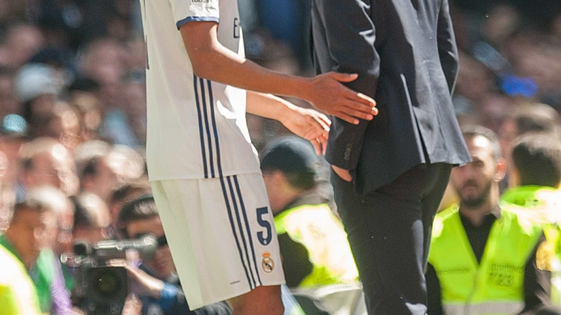 Varane e o primeiro contacto de Zidane: "Ligue mais tarde, estou ocupado"
