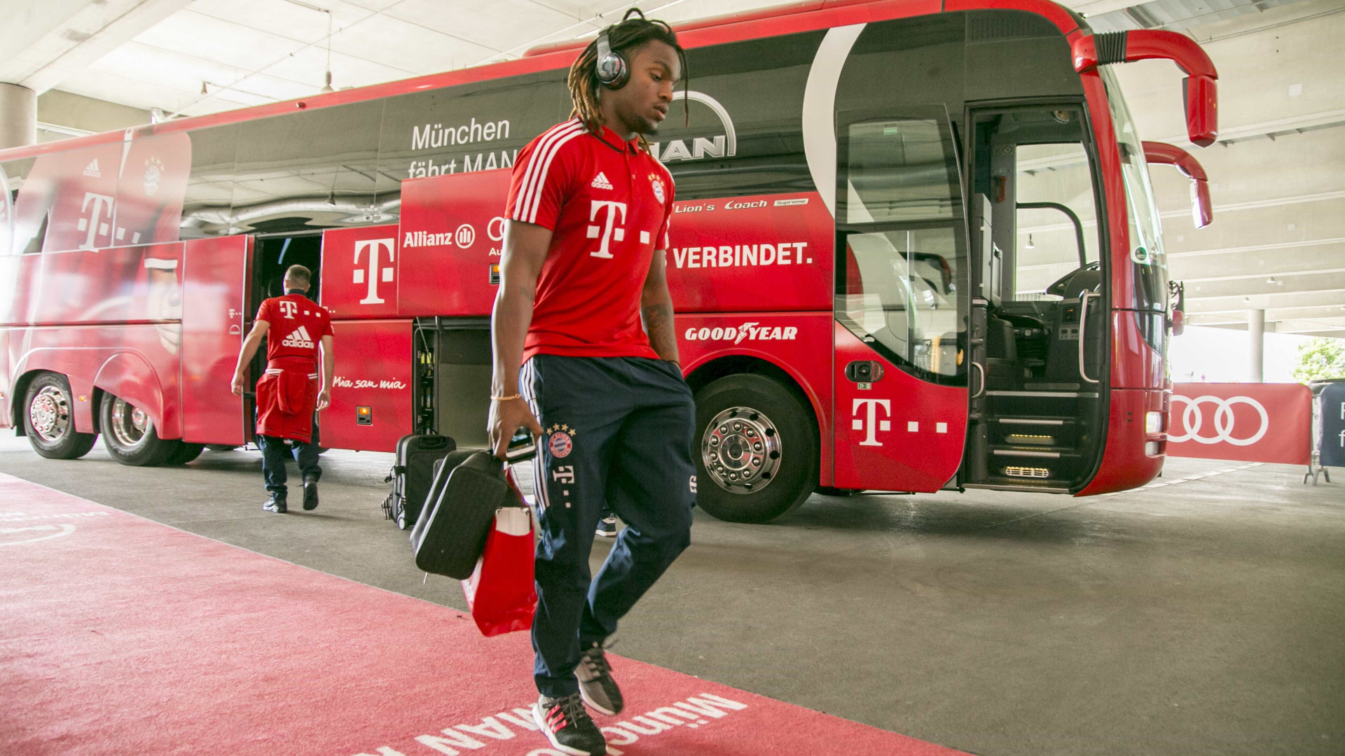 Bayern confirma aposta em Renato Sanches: "Vai voltar"