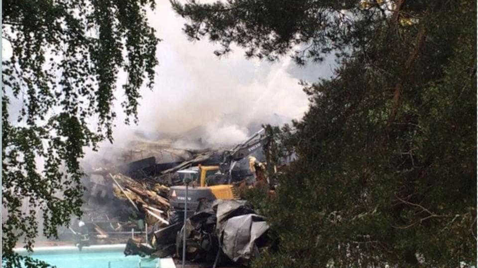 Antigo clube de Lindelof devastado por incêndio criminoso