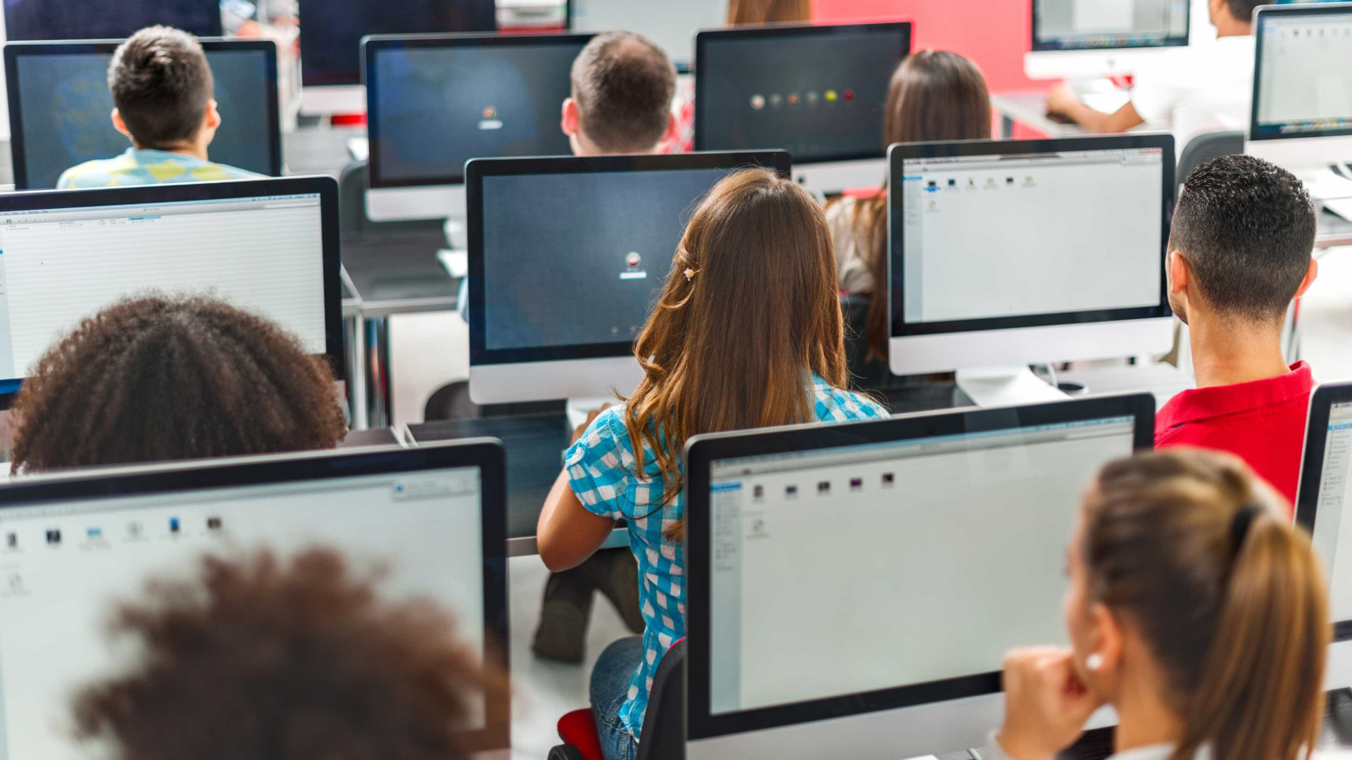 Acesso ao Superior em risco? "Todos os alunos têm nota interna atribuída"