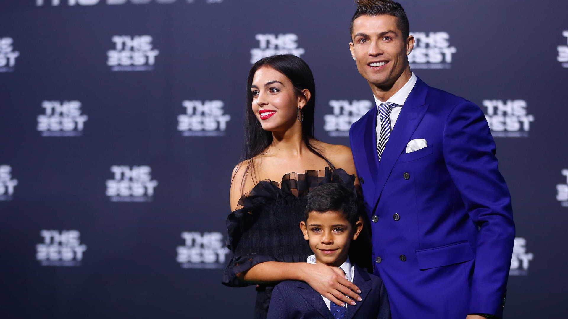 Ronaldo pronto para dar o nó. Sabe quanto custou o anel de noivado?