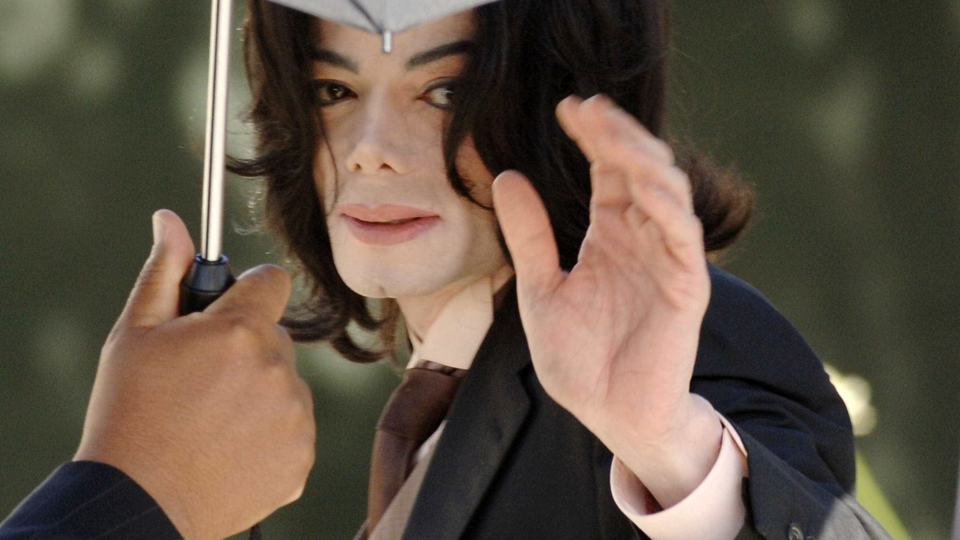 Michael Jackson disfarçava-se para ver atuar novos artistas