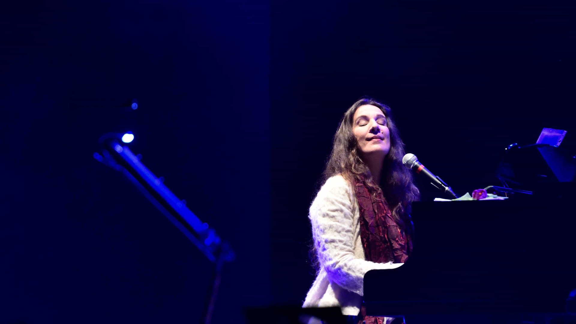 Dulce Pontes dá concerto na Guiné-Bissau a 09 de junho