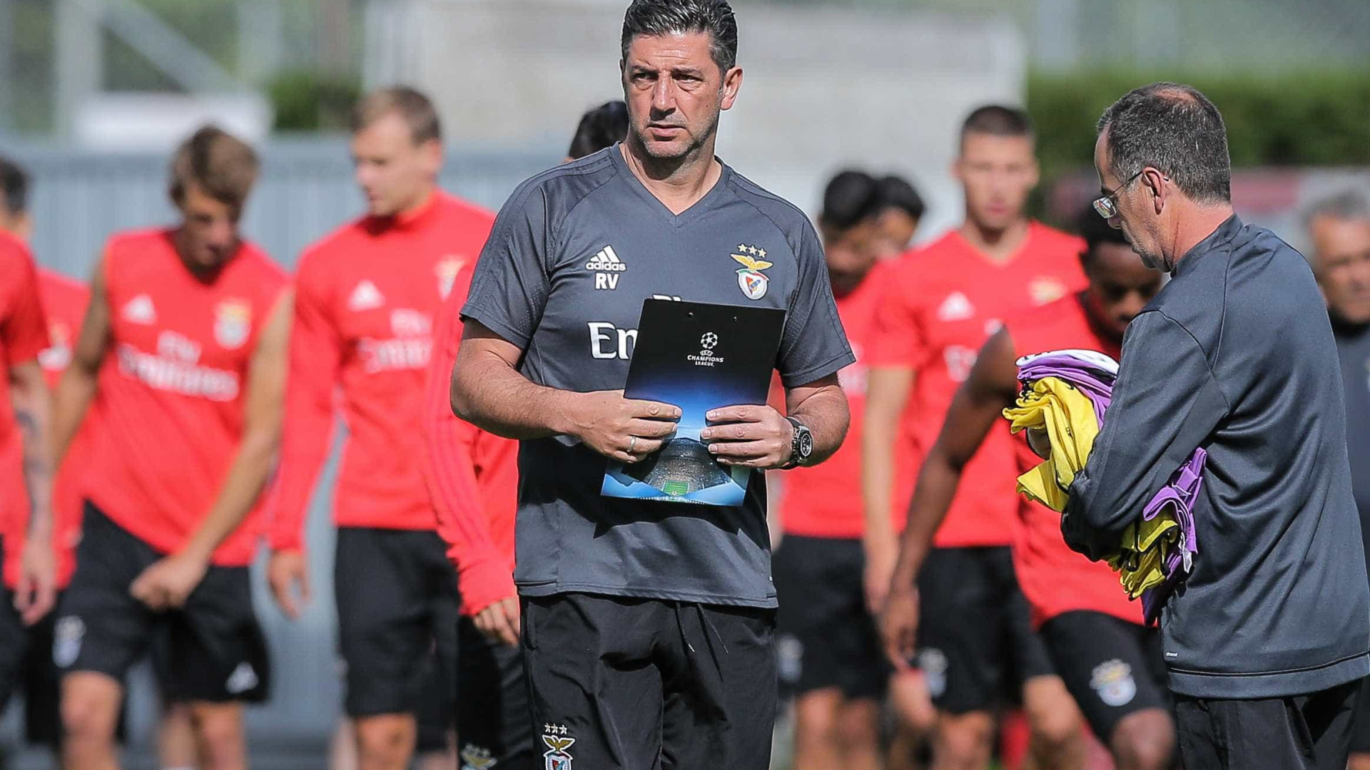 Águia ataca mercado a todo o gás na preparação da próxima temporada