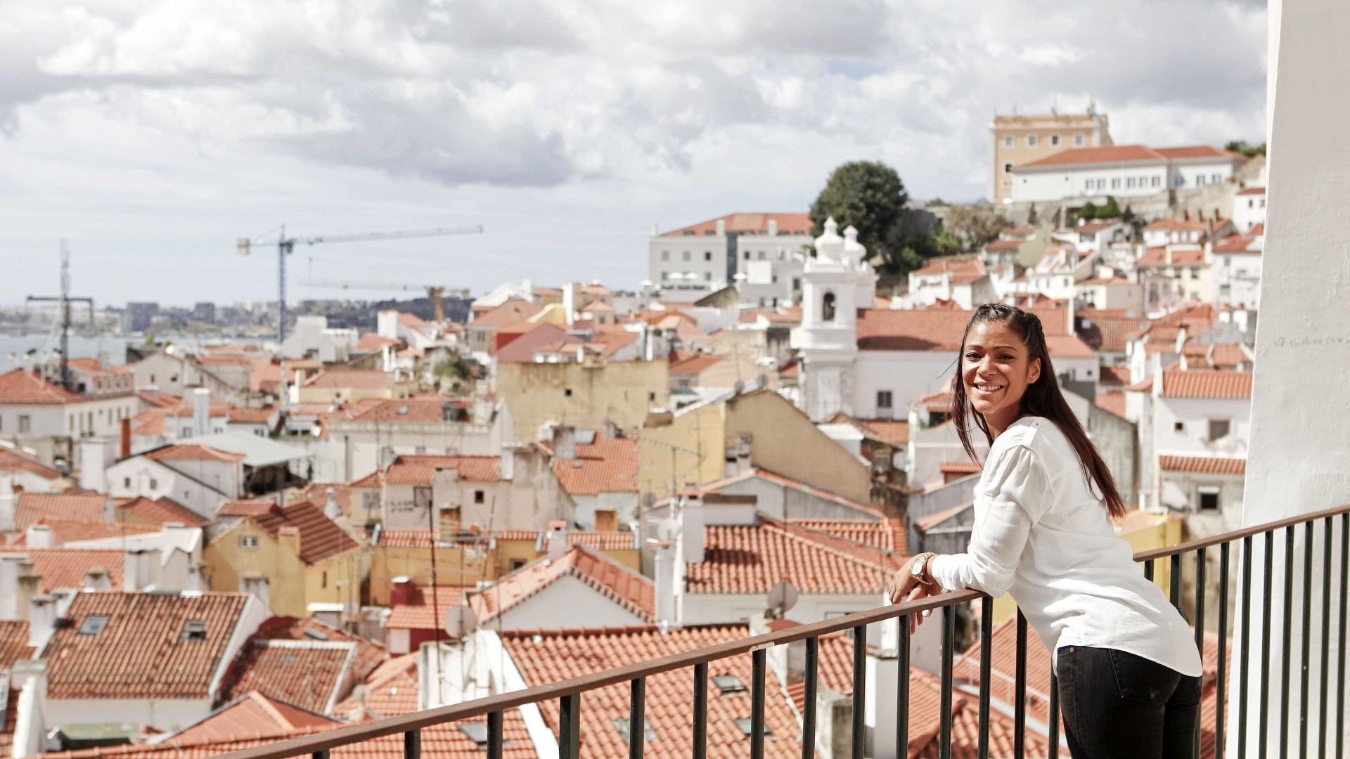 "Um dia, os turistas vêm a Alfama para se verem uns aos outros"