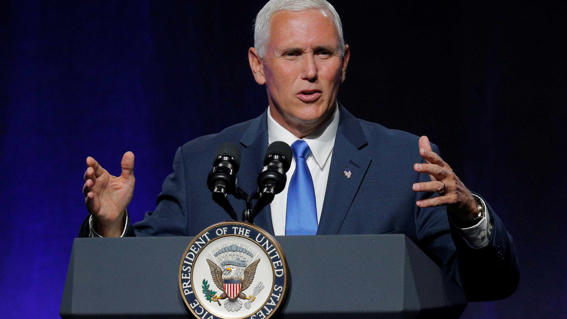 Vice-Presidente dos EUA acusa China de pretender derrubar Trump