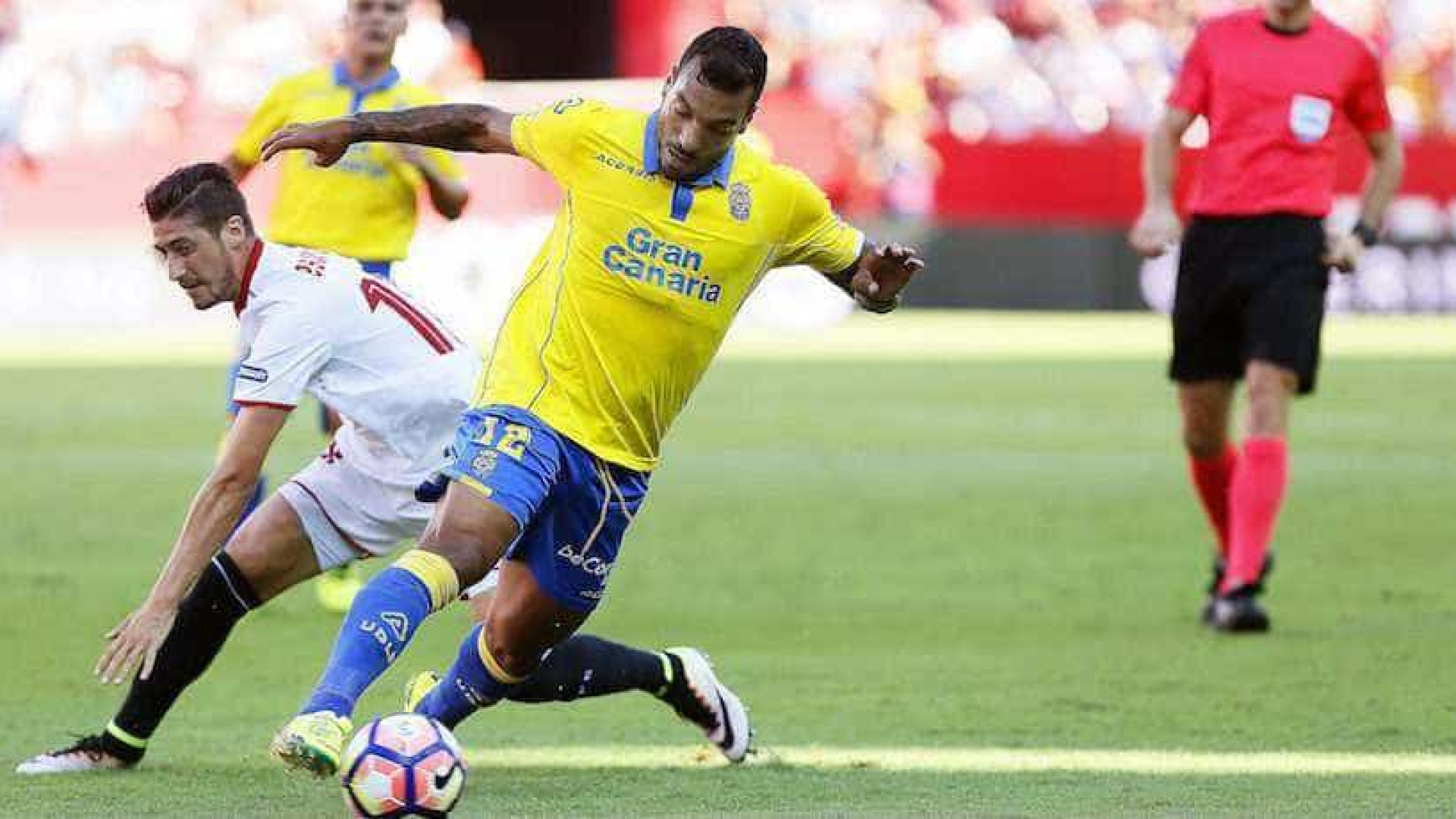 Michel Macedo poderá ser o substituto de Nélson Semedo