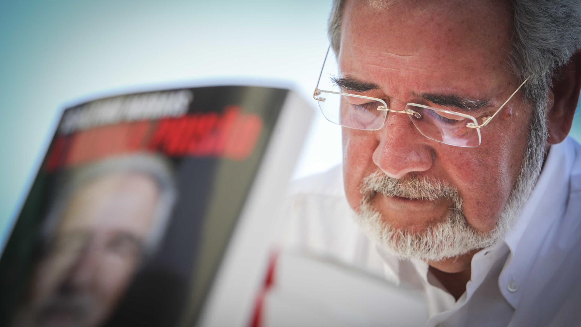 El País fala de Isaltino, "o autarca corrupto que os portugueses adoram"